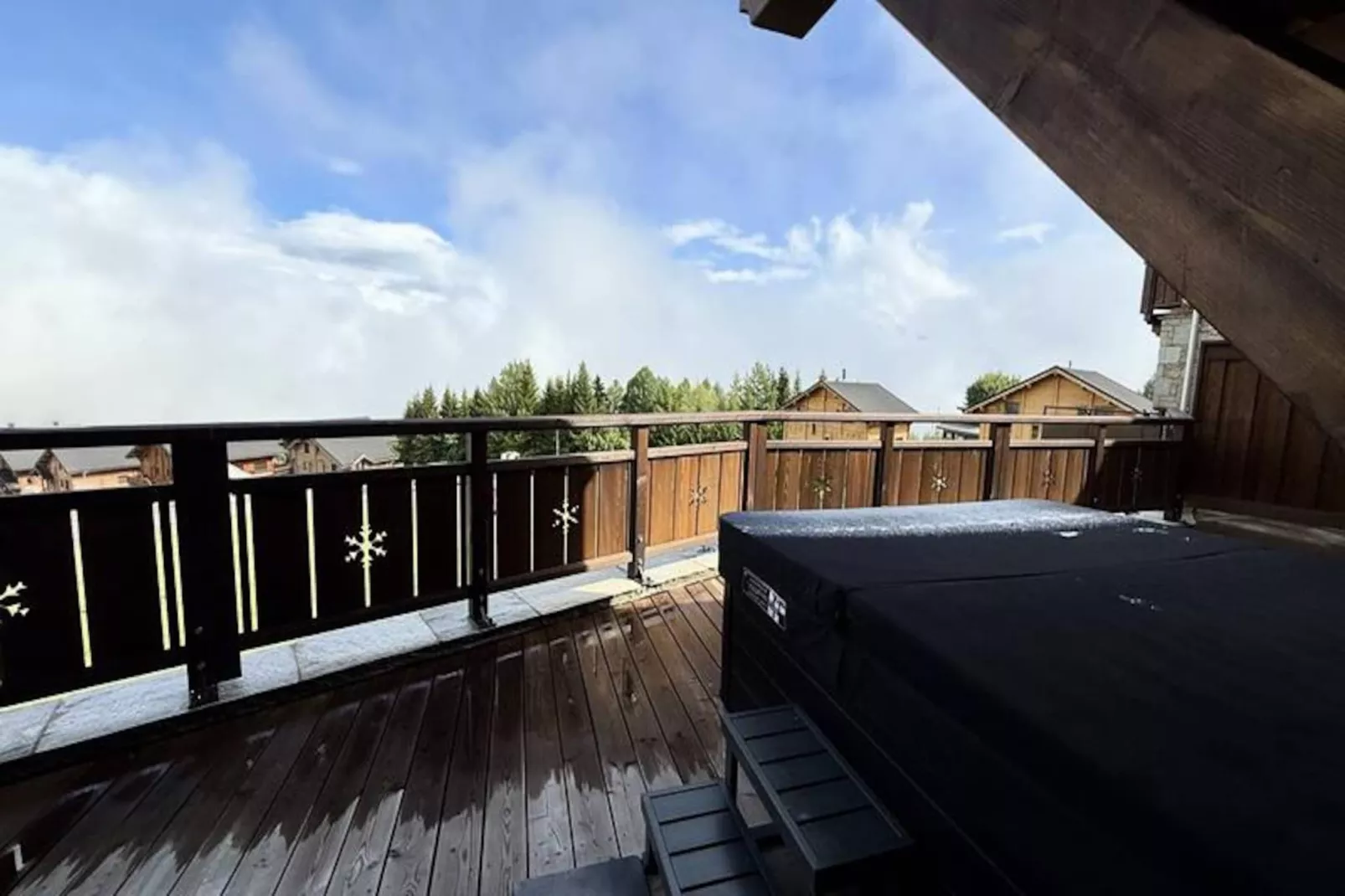 Résidence Complexe Aiguilles-Untagged