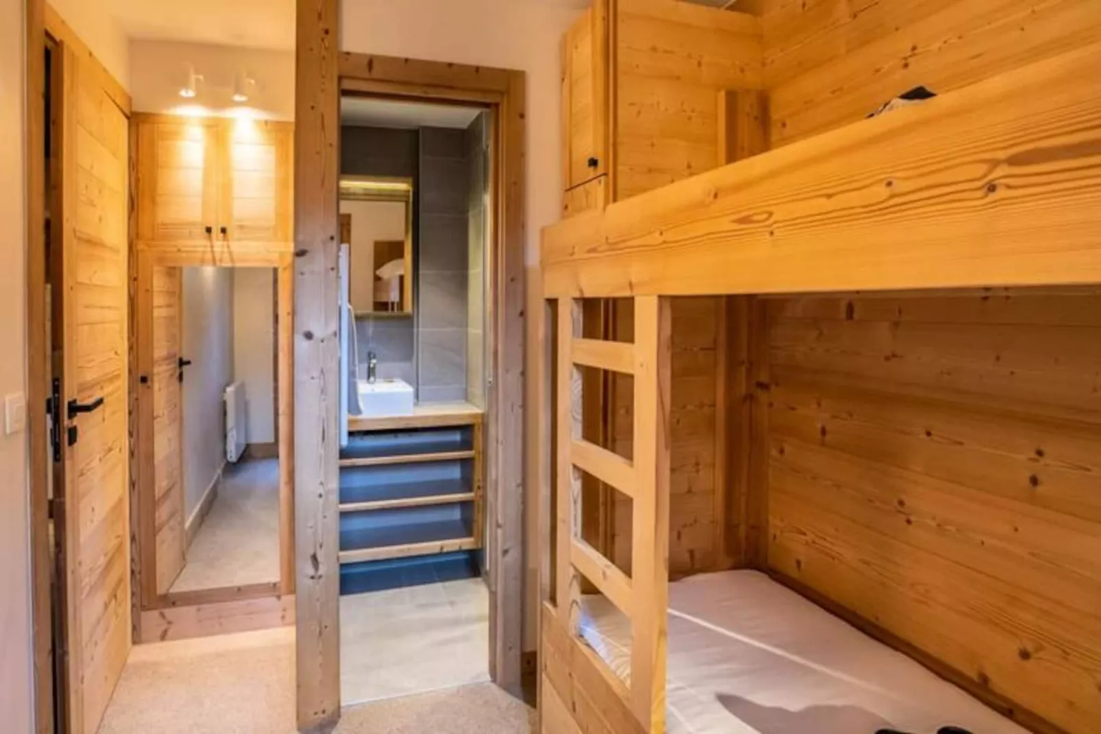 Cyb&egrave;le 2 - Untagged