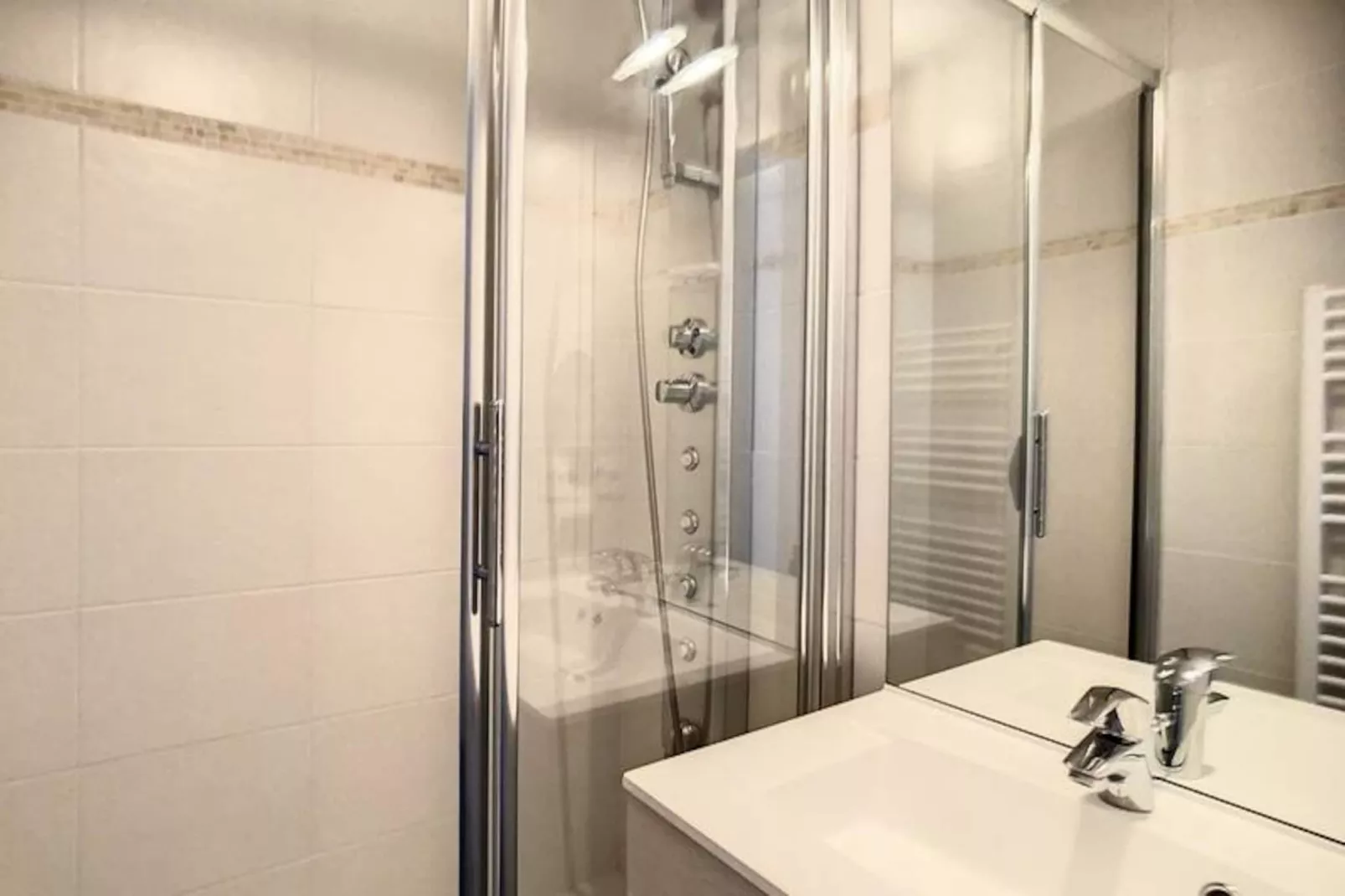 Résidence Sarvan-Untagged