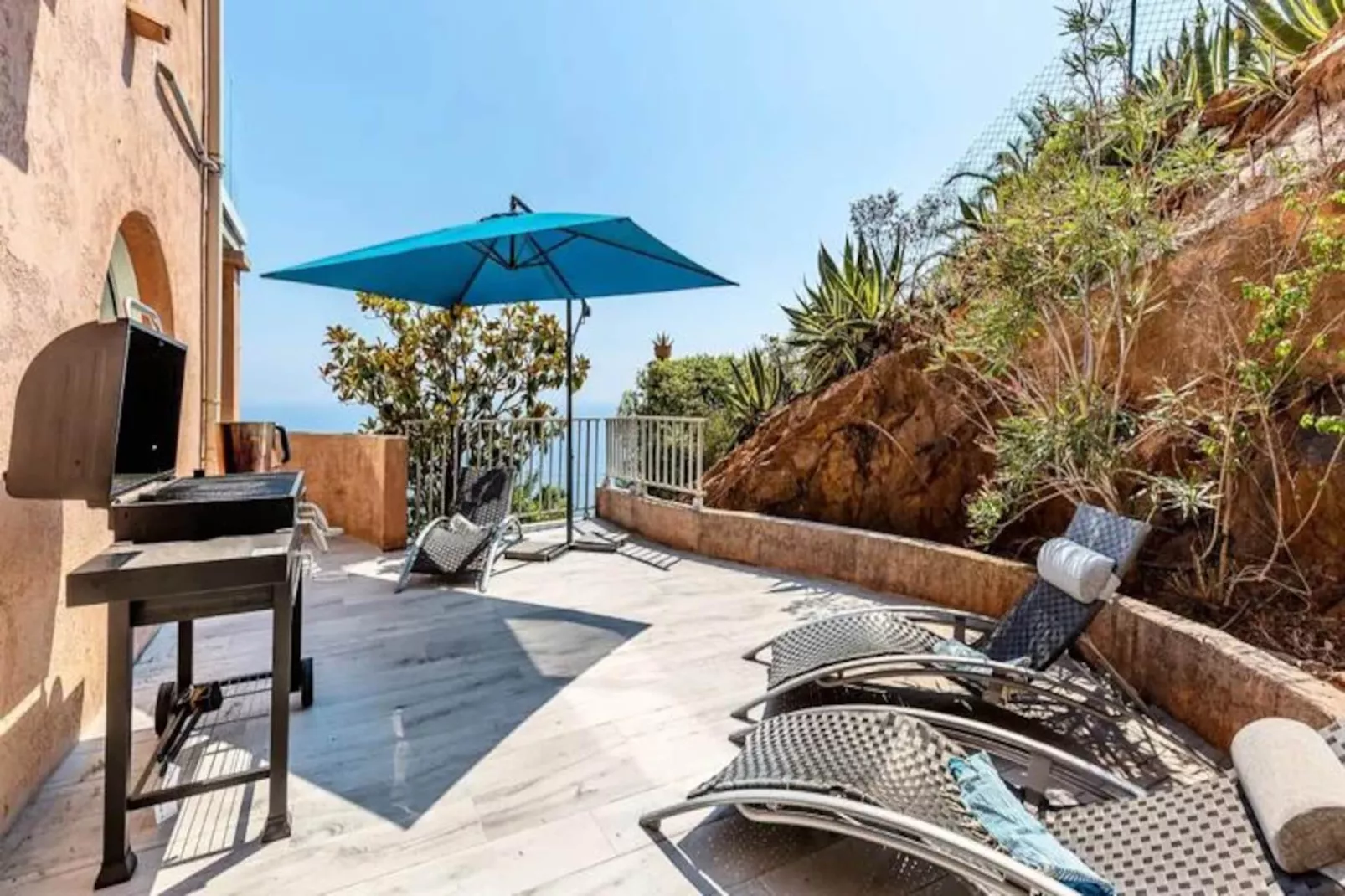 Sublime Villa Azur&eacute;enne 8 Pers, Piscine Et Vue Mer-Untagged