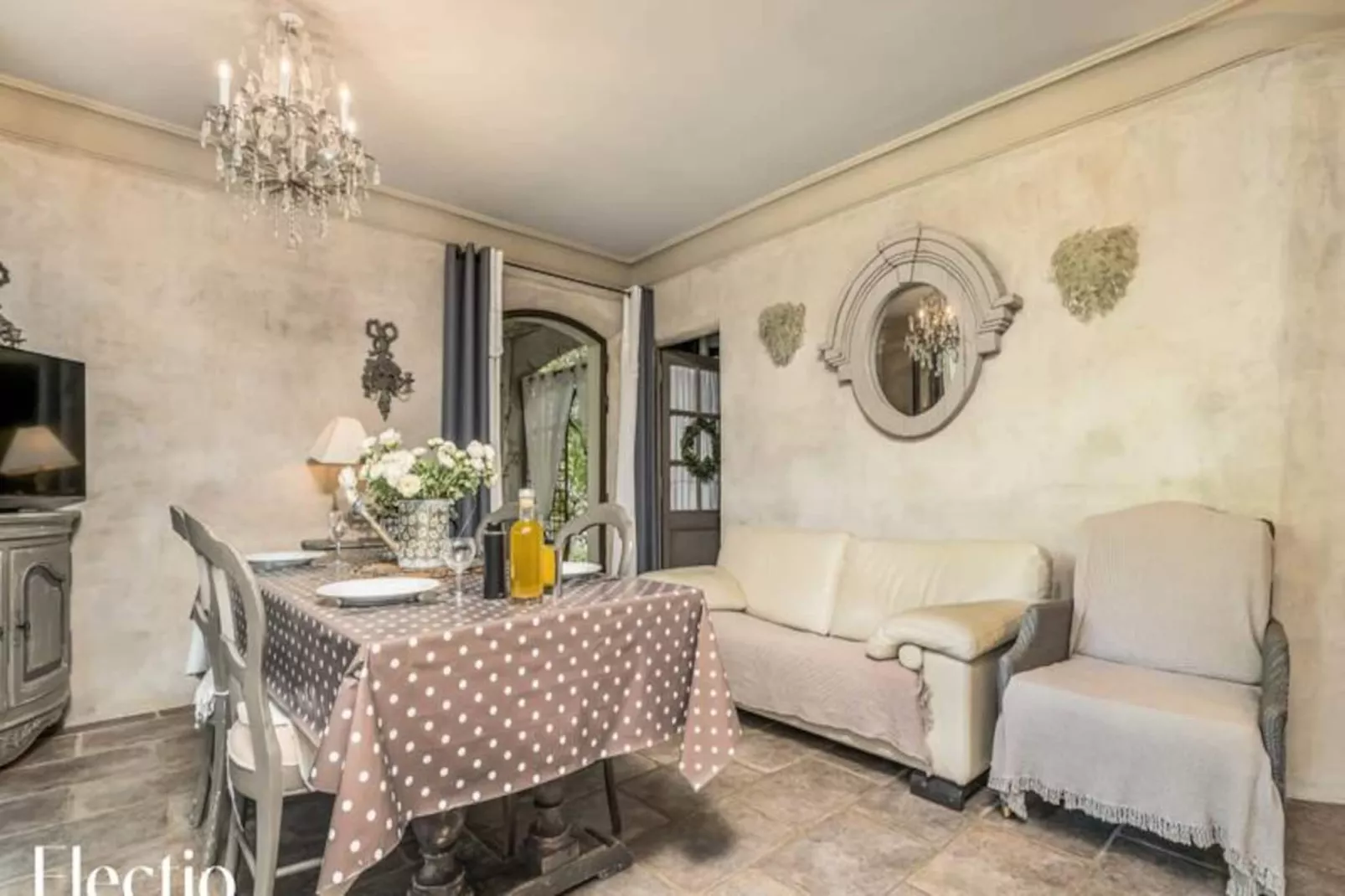 Loggia 1 Olivier | R&eacute;sidence Les Petitons-Untagged