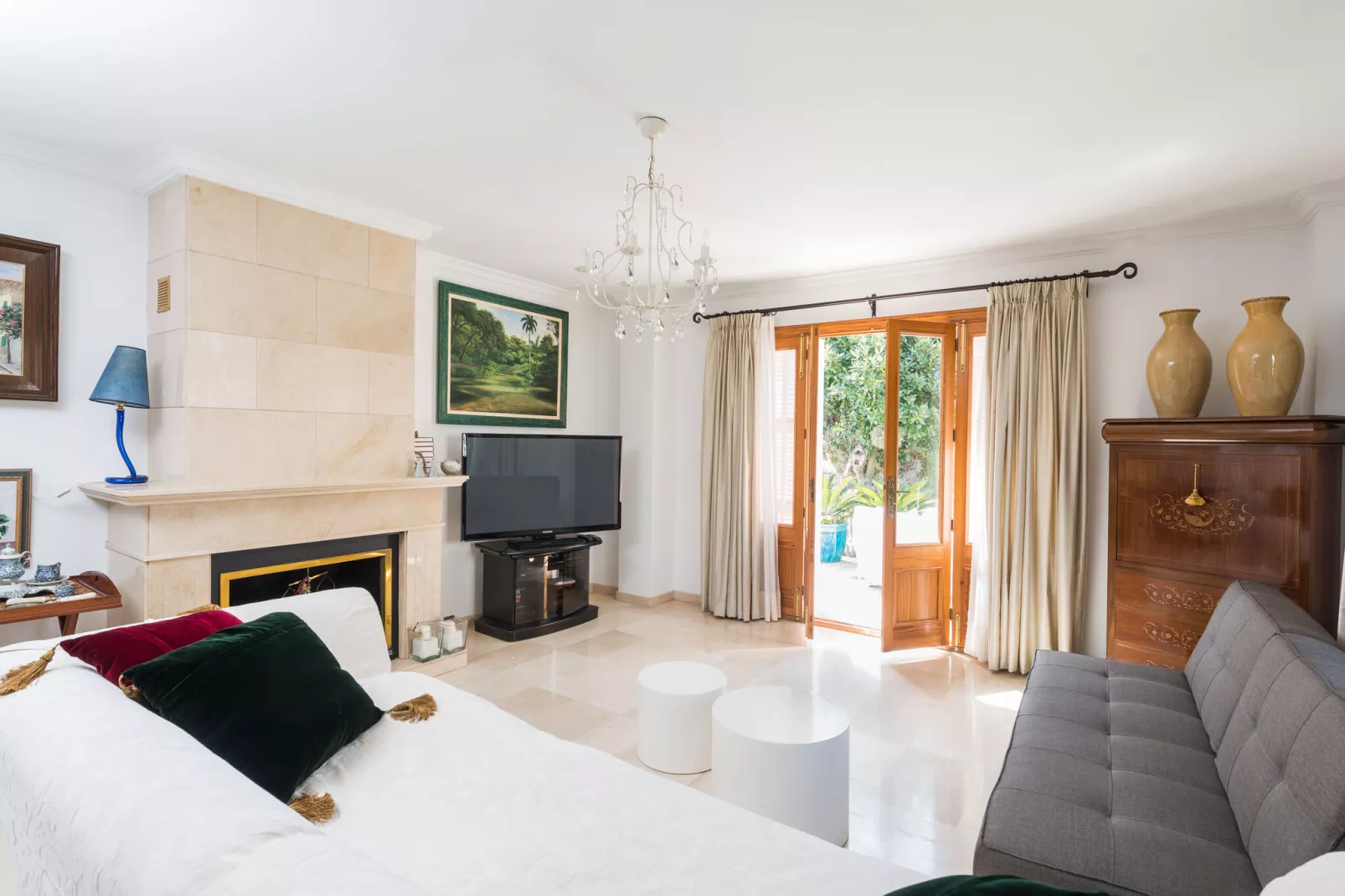 Anima-Living room