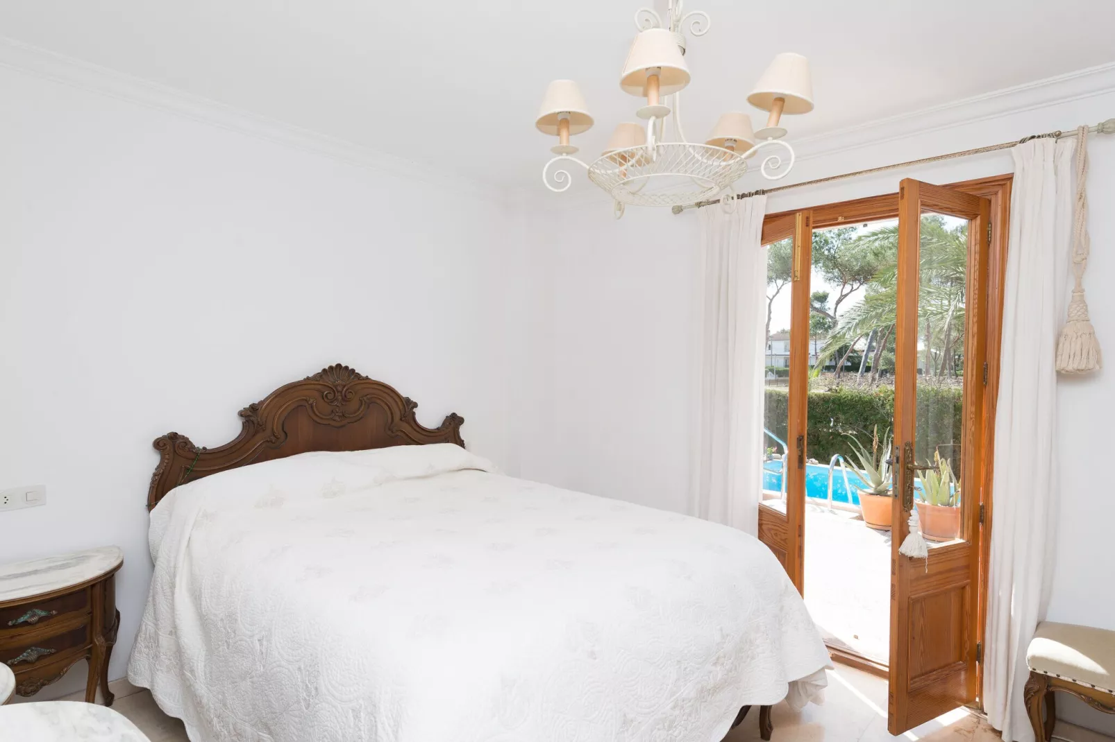 Anima-Bedroom