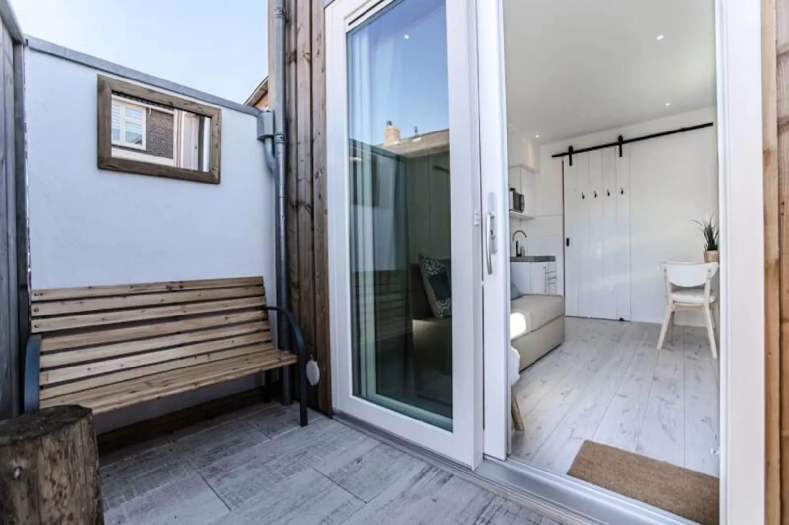 Studio Jadana-Untagged