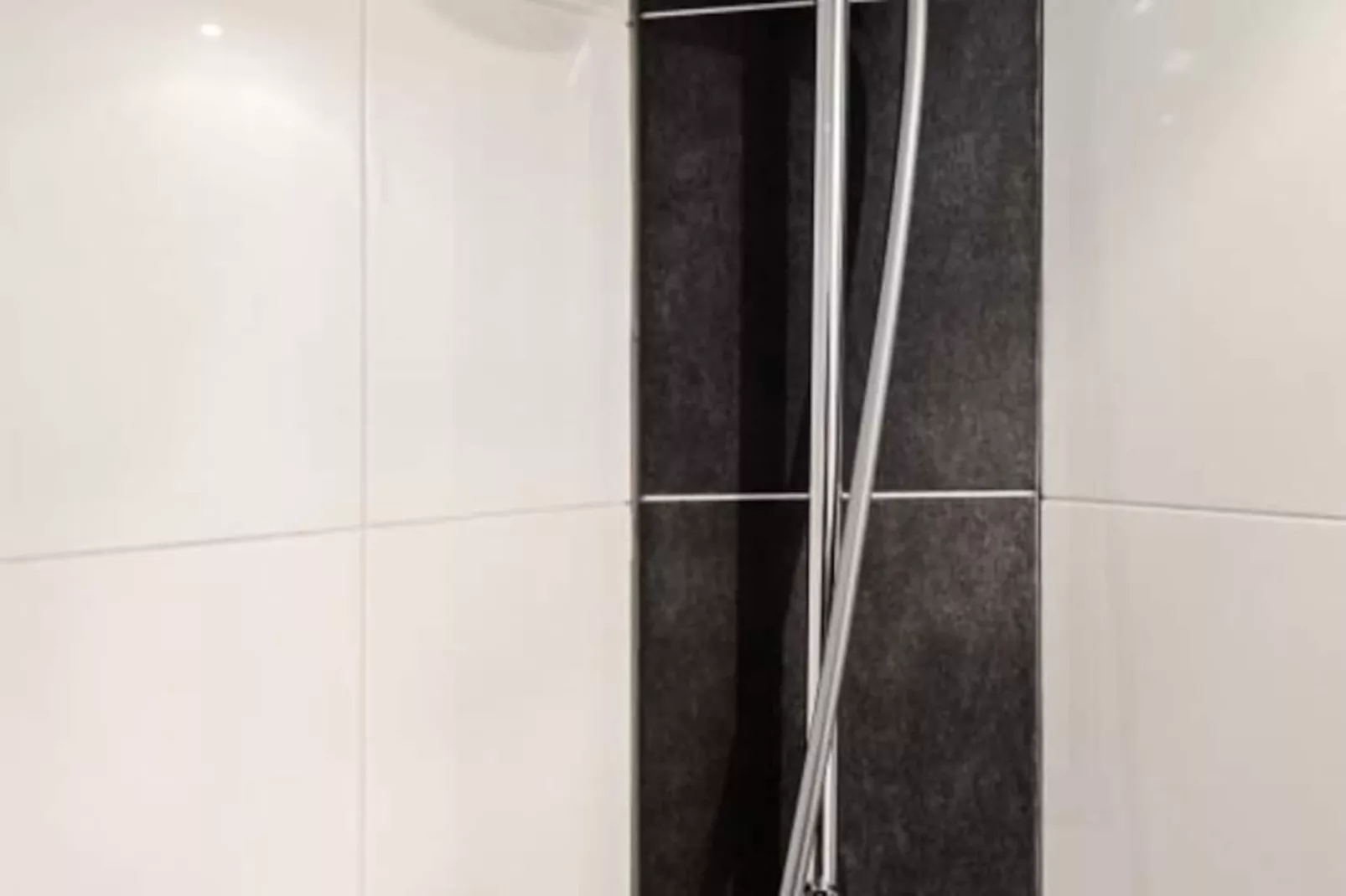 Summer House - Souterrain-Non tagué