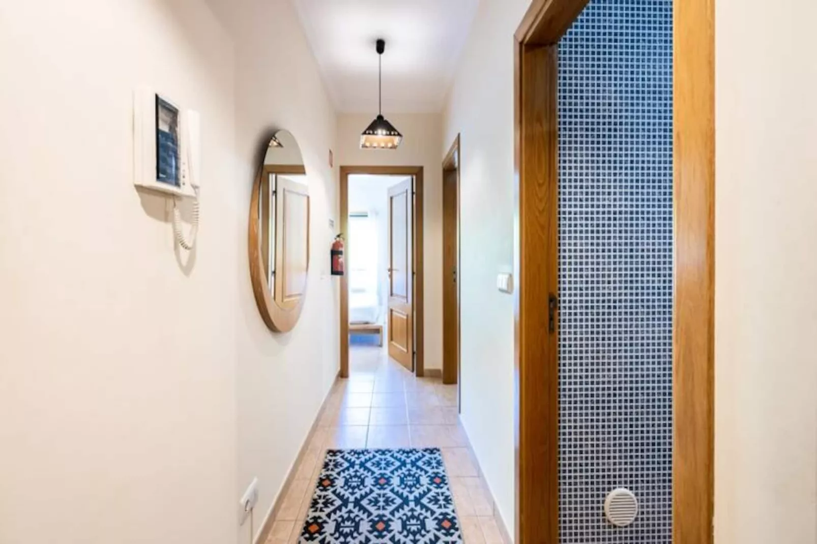 Jacaranda Apartment-Non tagué