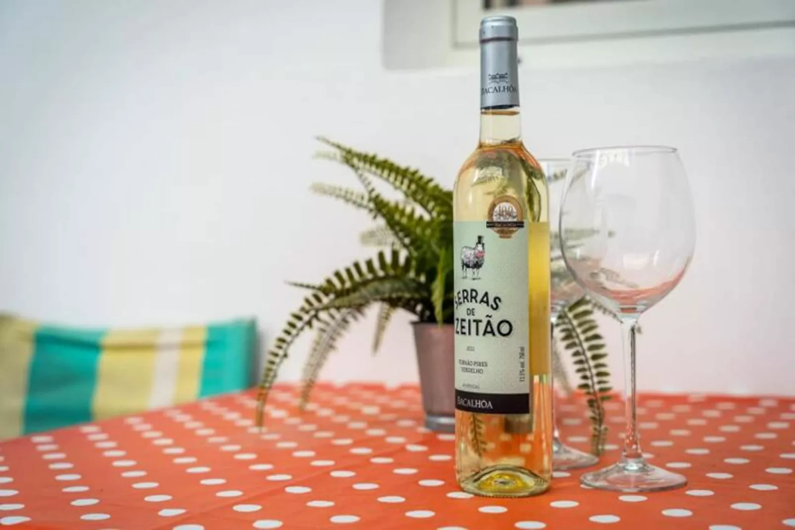 Dourada Townhouse - Olh&atilde;o-Non tagué