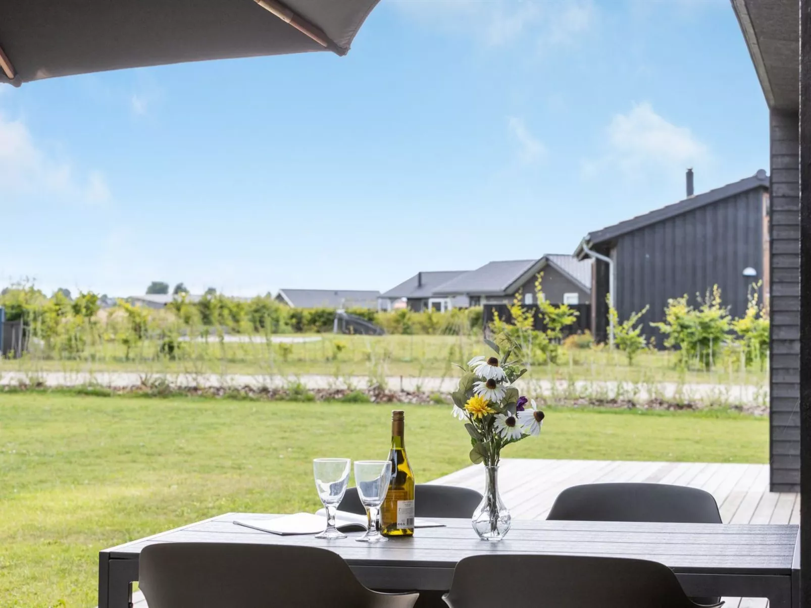 "Emelina" - 300m from the sea-Draußen