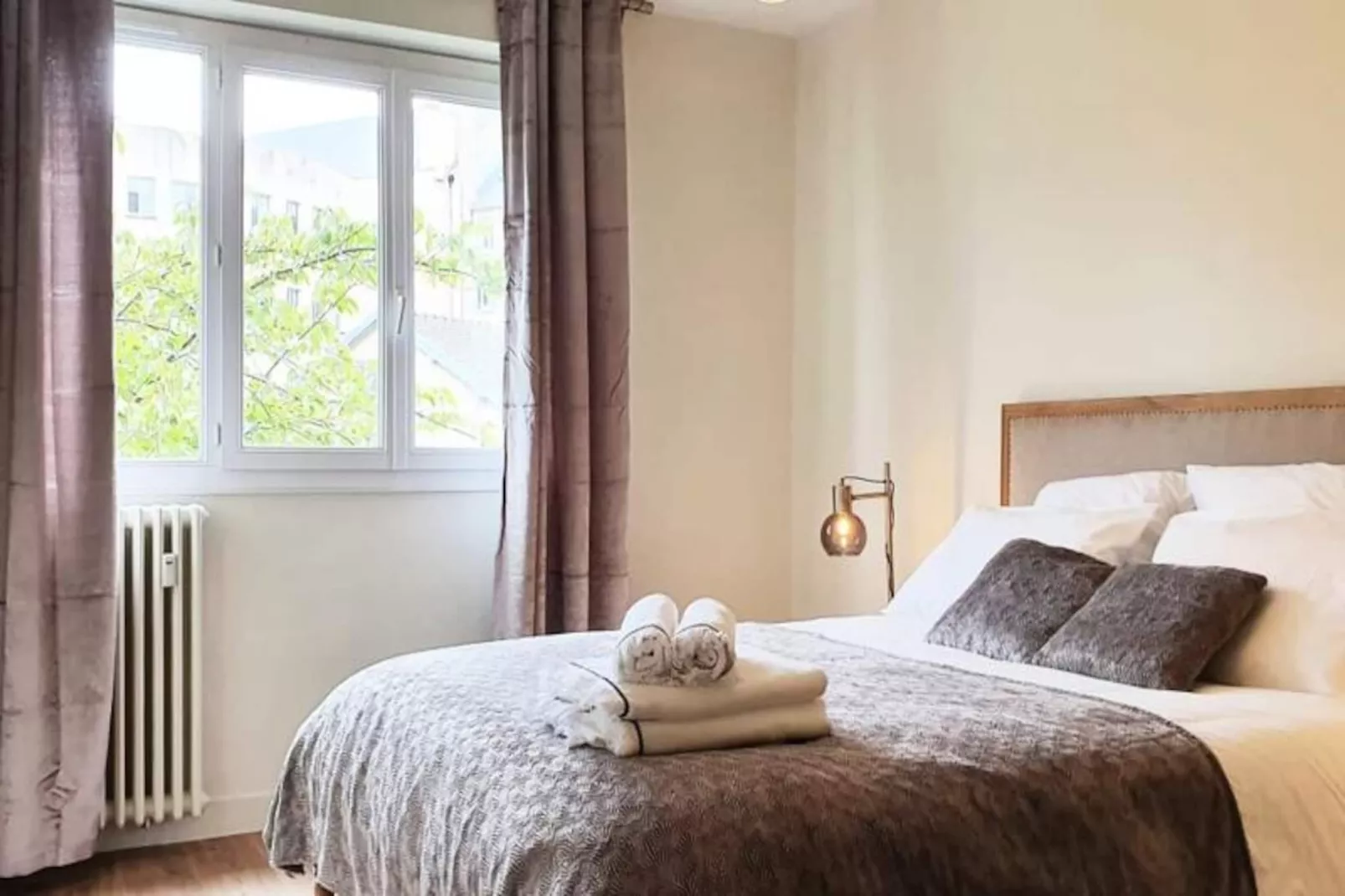 🦋 The Butterfly - Standing ****-Nicht zugeordnet