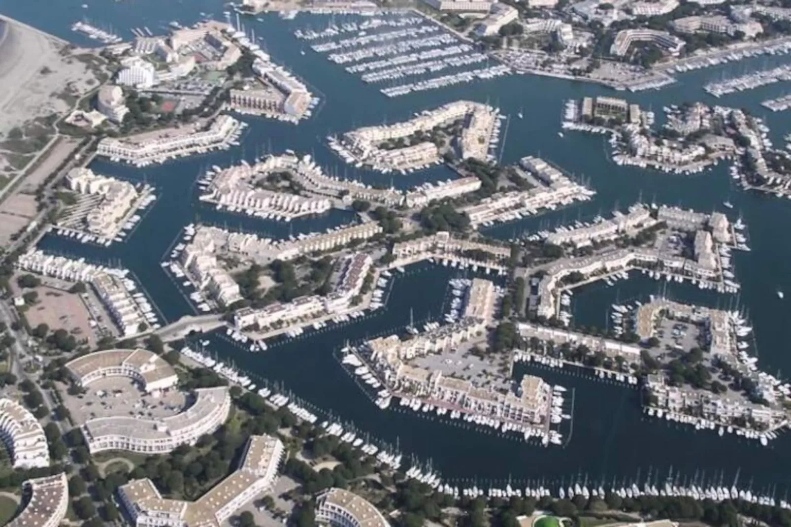 Résidence Les Jardins Du Port-Nicht zugeordnet