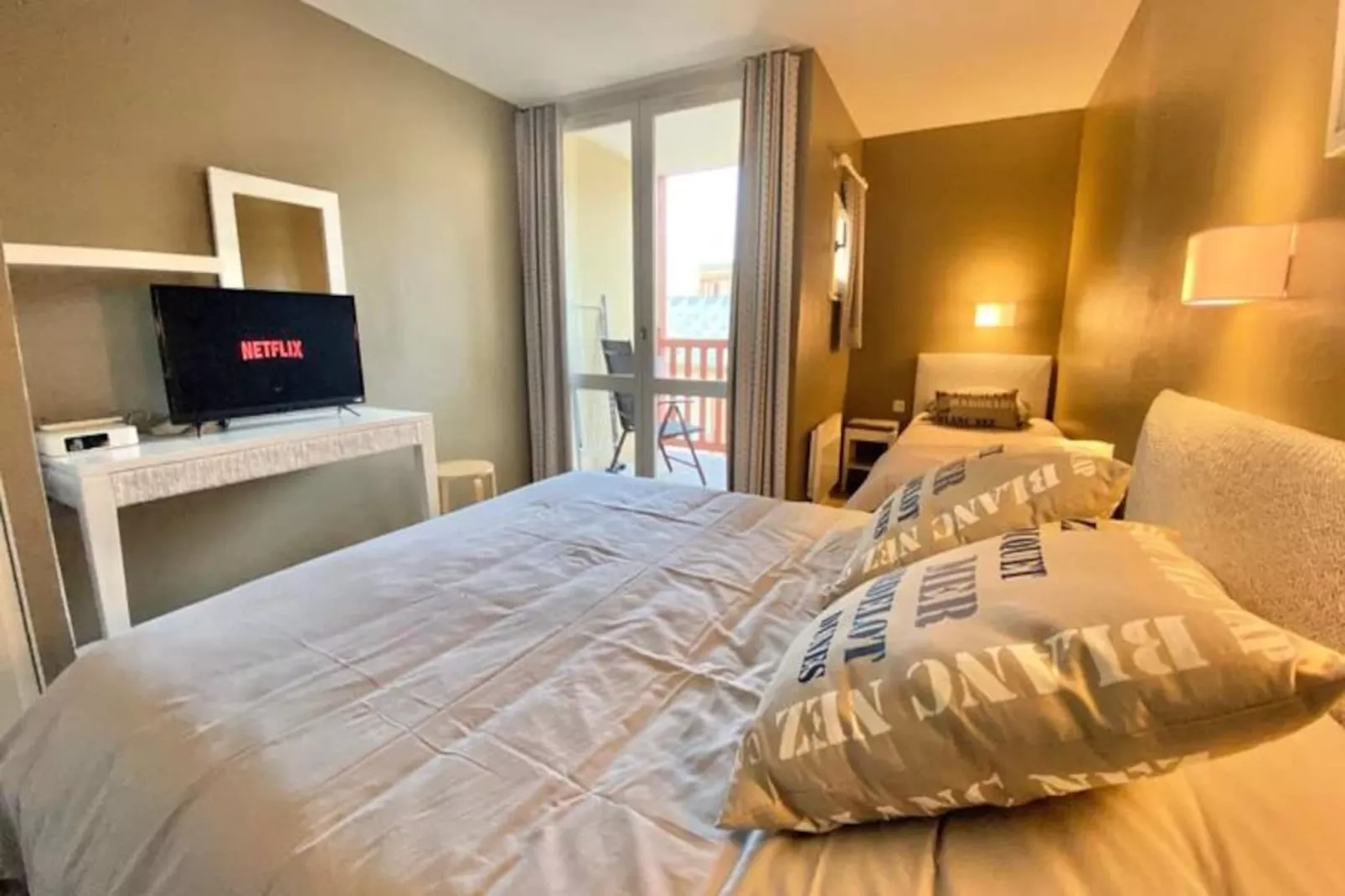 Résidence Charmant Appartement Pour 5 Pers Avec Piscine, Parking Et Tennis-Untagged