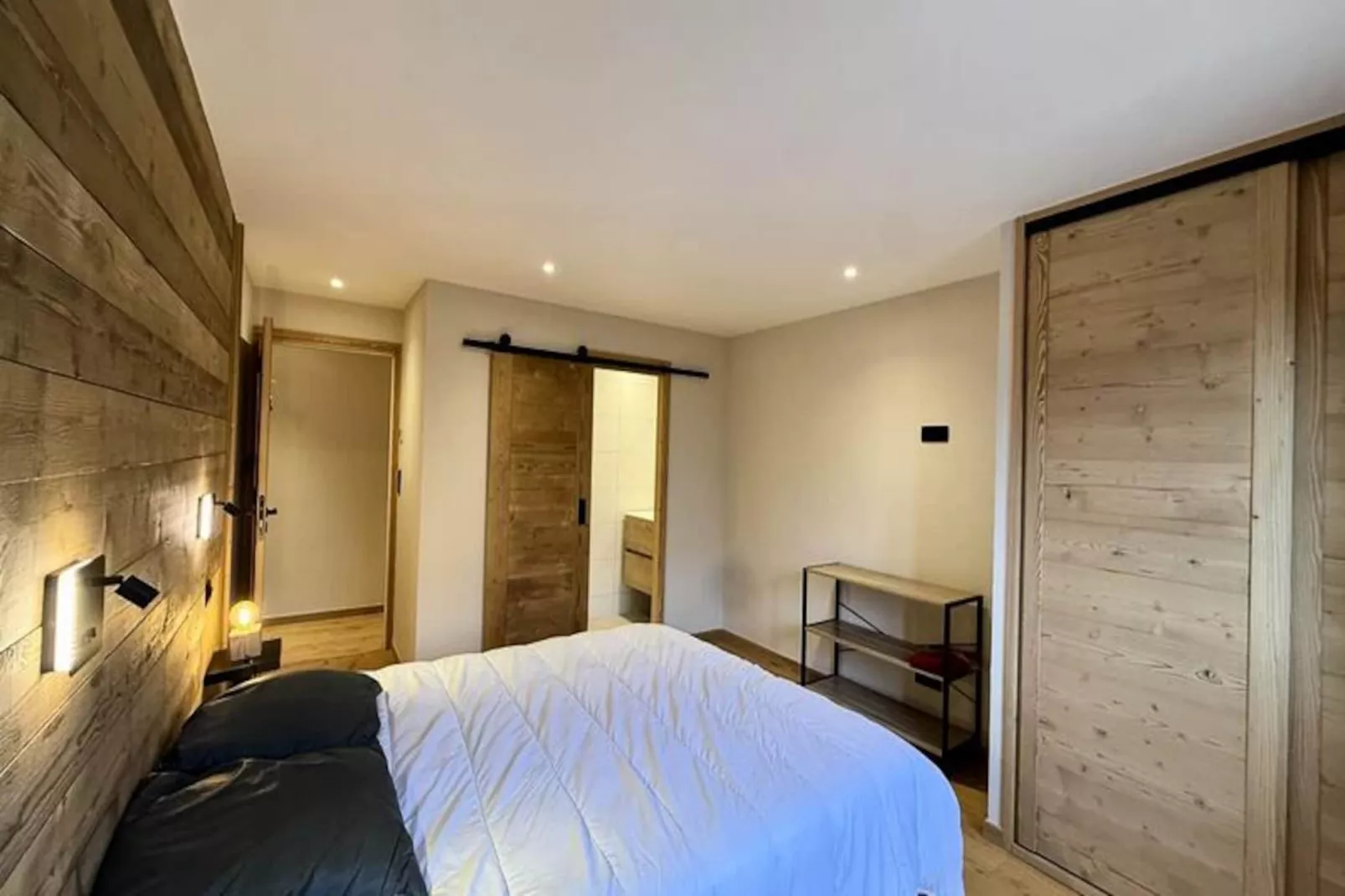 Résidence Complexe Aiguilles-Untagged