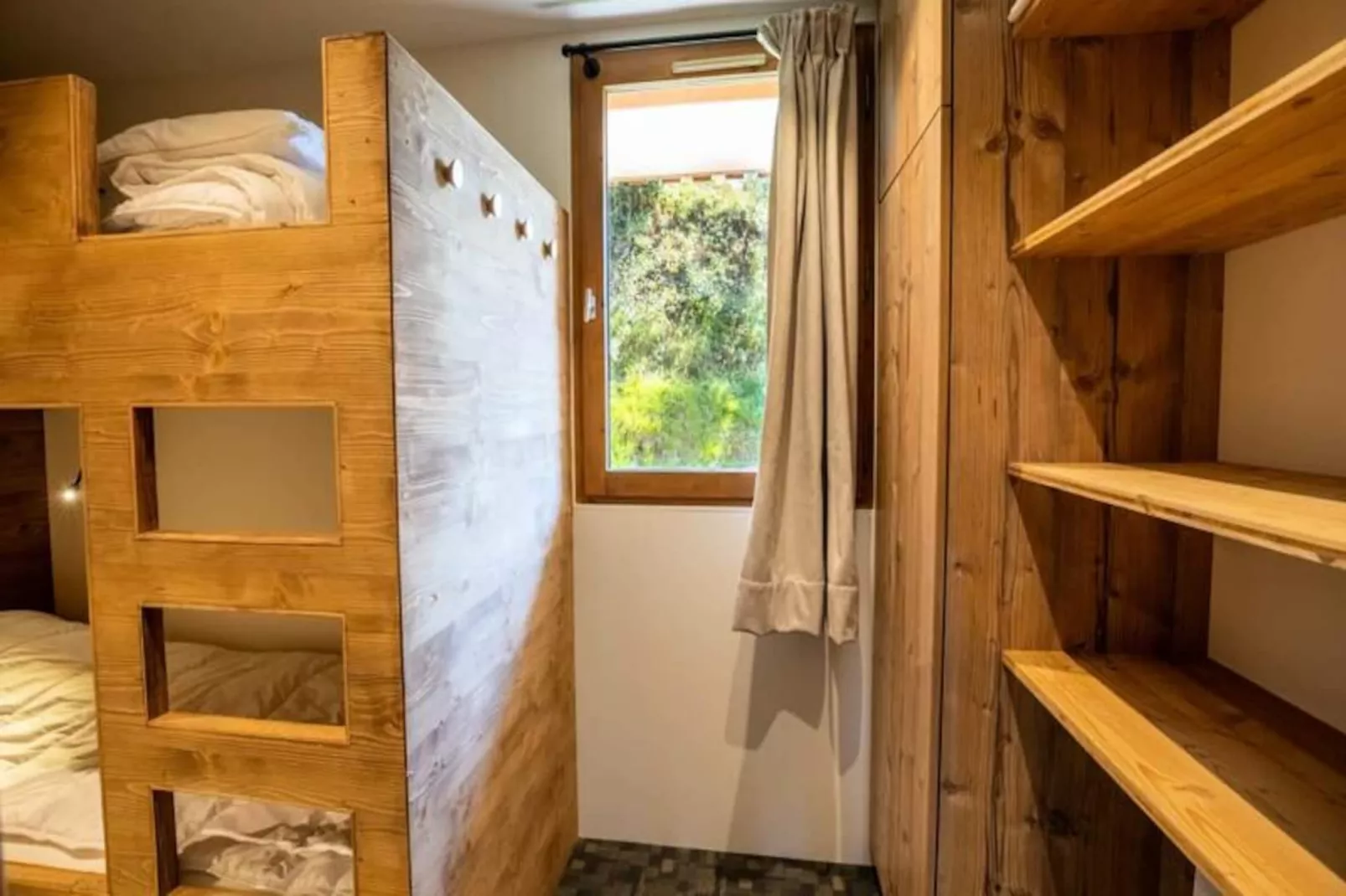 Hauts De Chantemouche 17 - Untagged