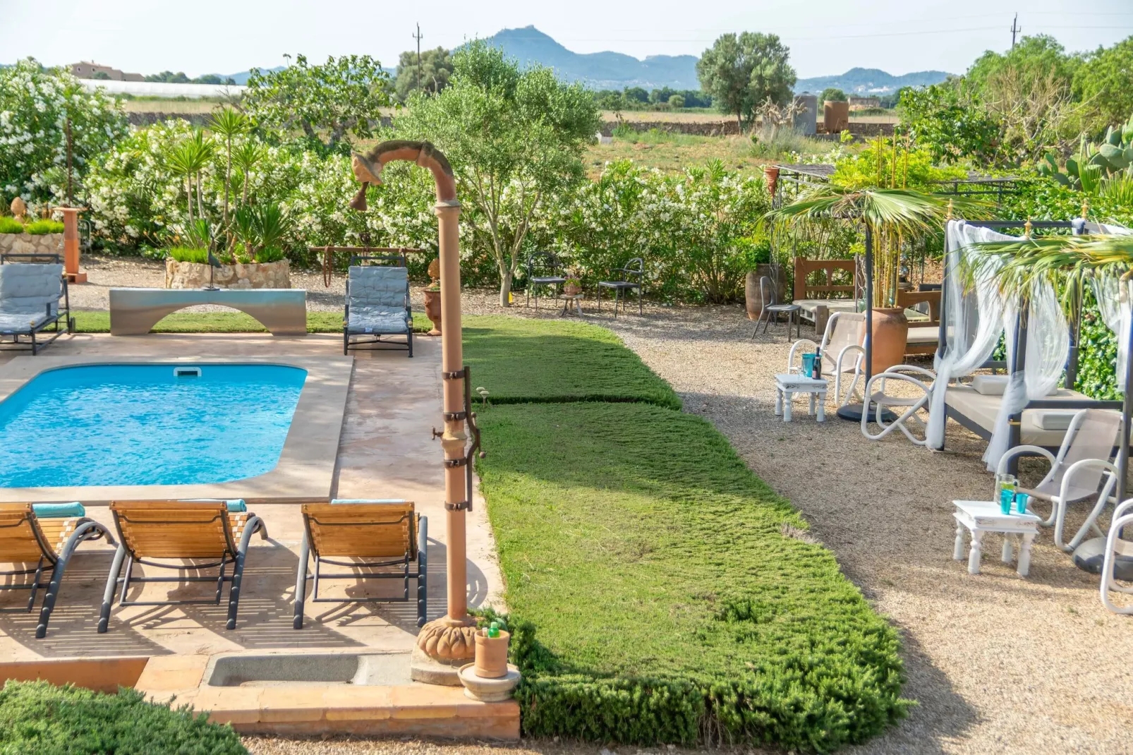 Banc Doli-Exterior summer