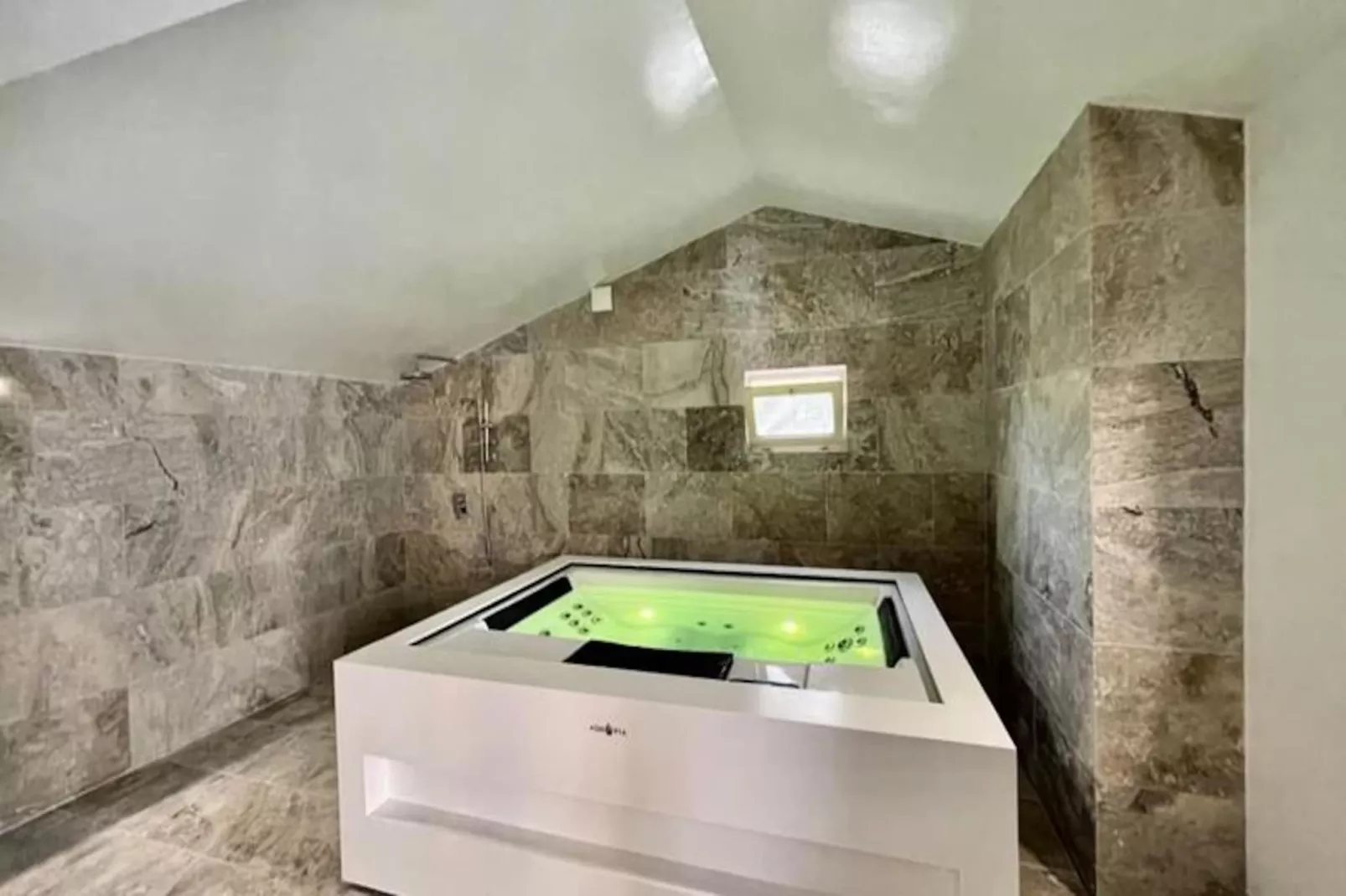 Magnifique Maison Bourgeoise R&eacute;nov&eacute;e Avec &eacute;l&eacute;gance Et Style Art D&eacute;co-Untagged