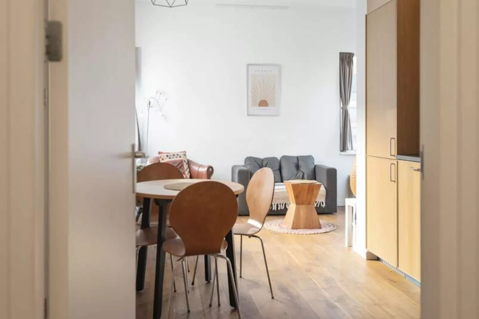 Isa Mae Apartment - Non tagué