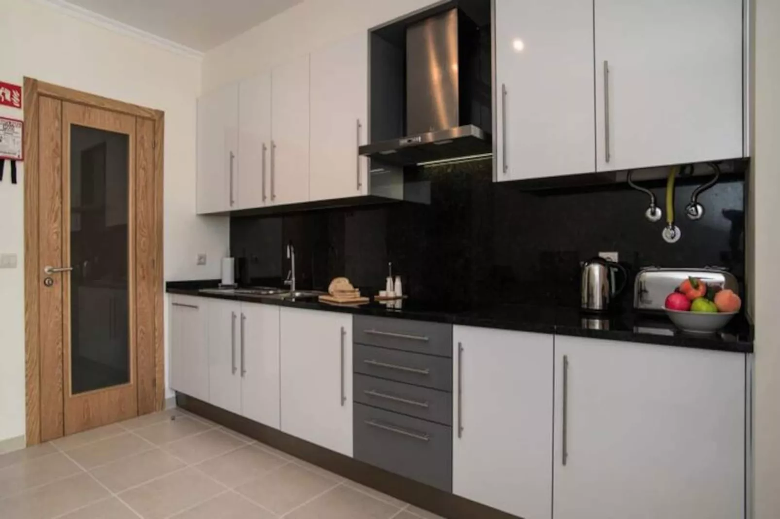 Central Modern 2-bed Apartment Arma&ccedil;&atilde;o De Pera-Nicht zugeordnet