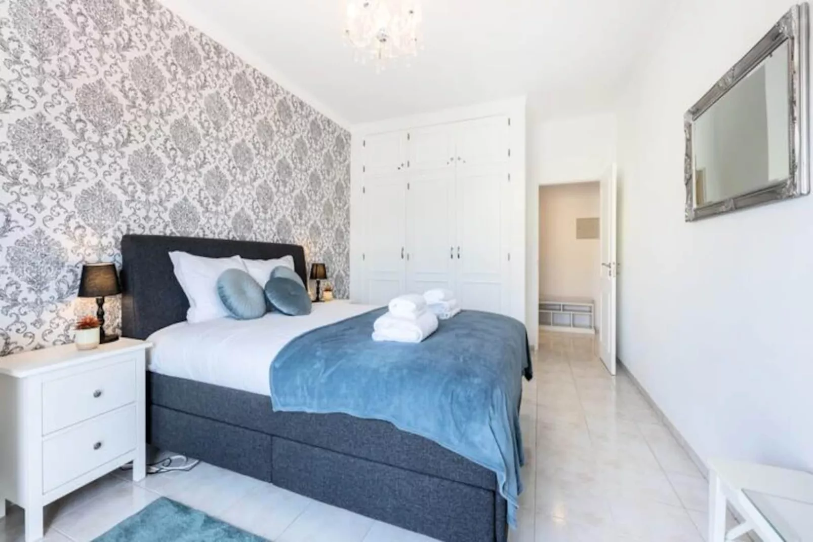 Stylish Seashore Apartment-Untagged