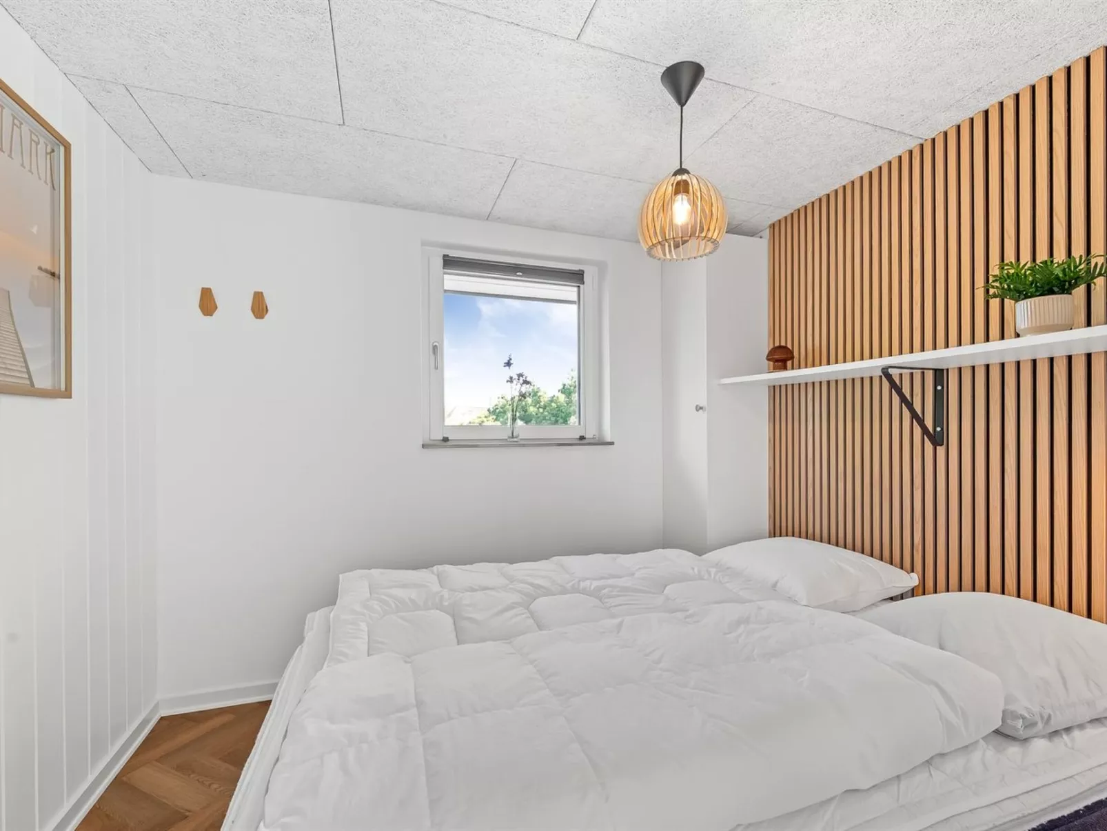 "Bela" -  from the sea-Inside