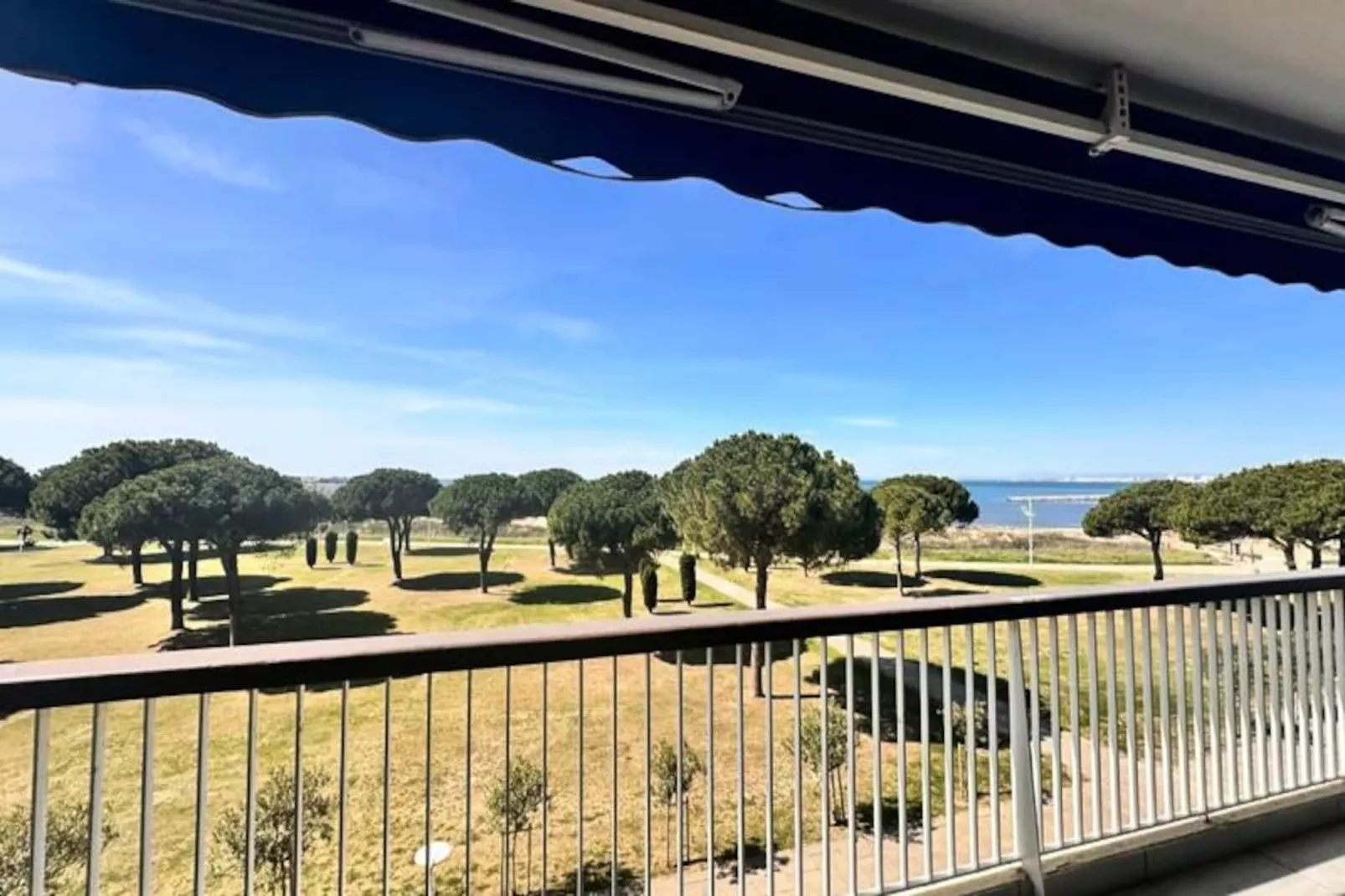 Résidence Le Mistral  Appartement Standing Avec Vue Mer Exceptionnelle En 1&egrave;re Ligne-Non tagué