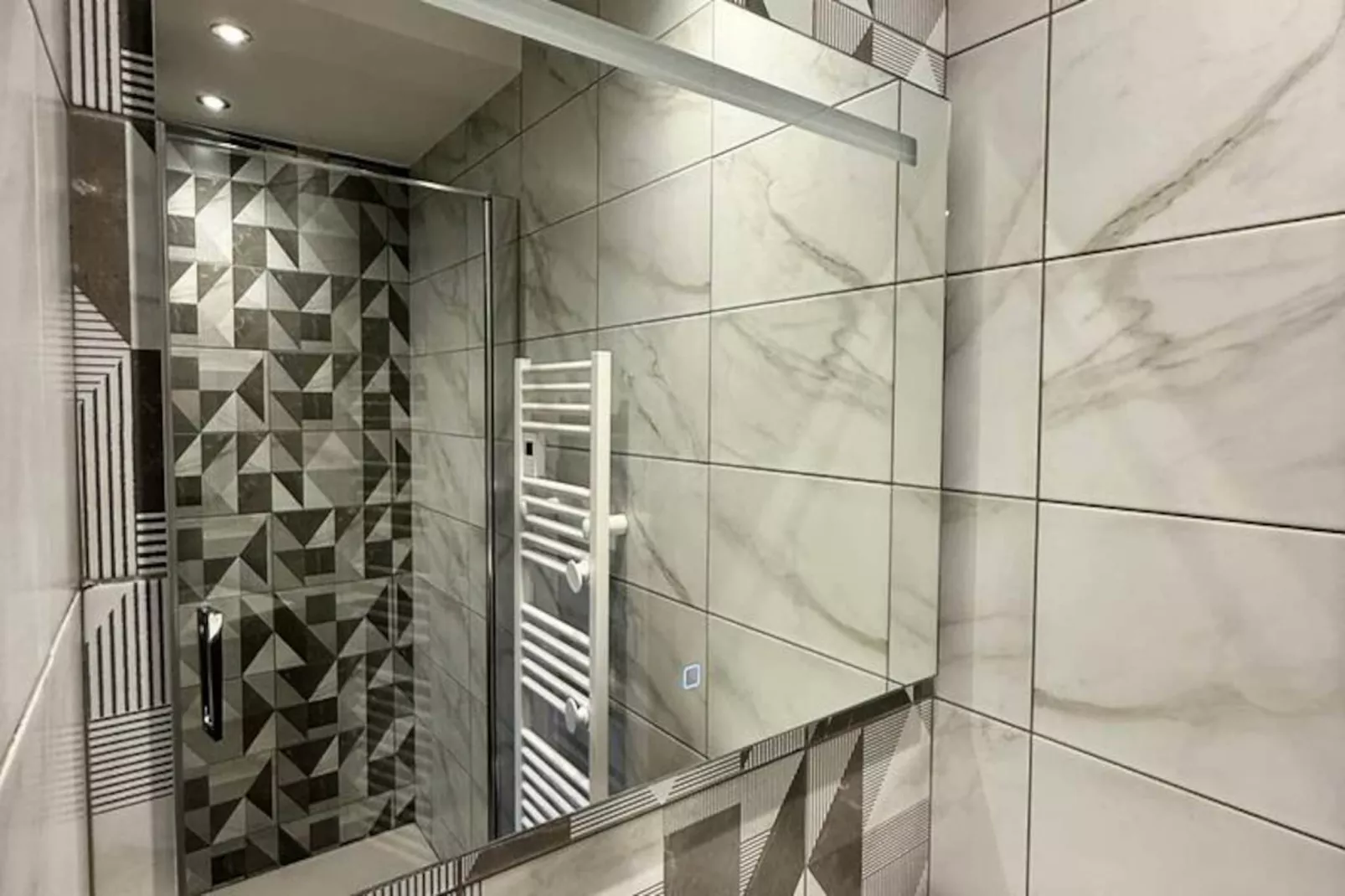 Résidence Complexe Aiguilles-Untagged