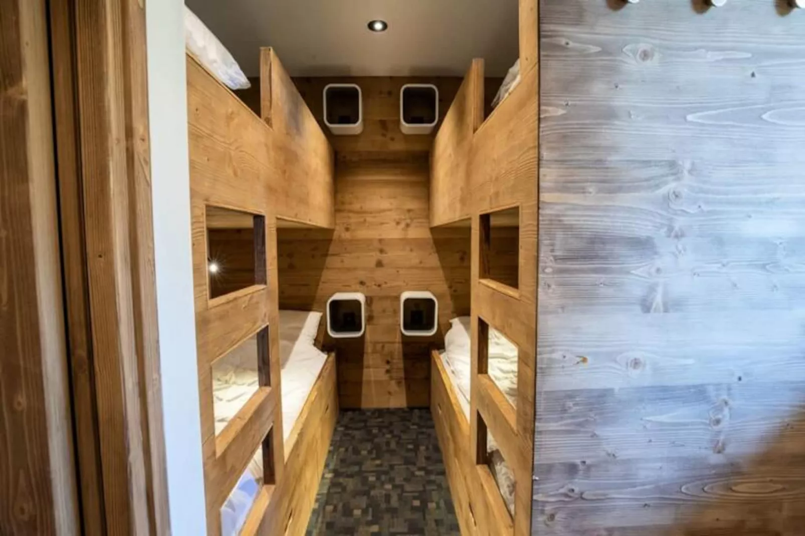 Hauts De Chantemouche 17 - Untagged