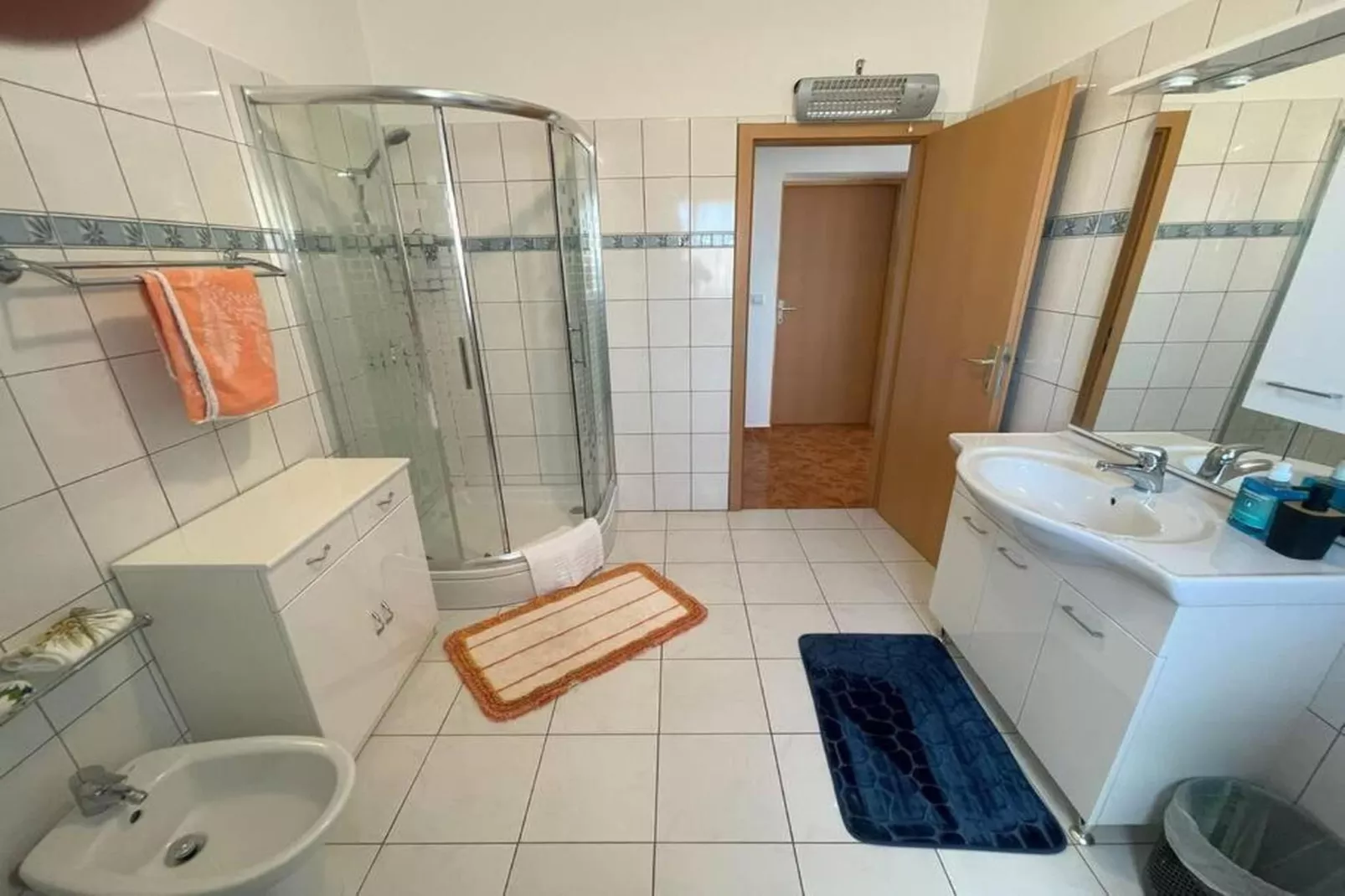 Villa Rosa Apartman-Badezimmer