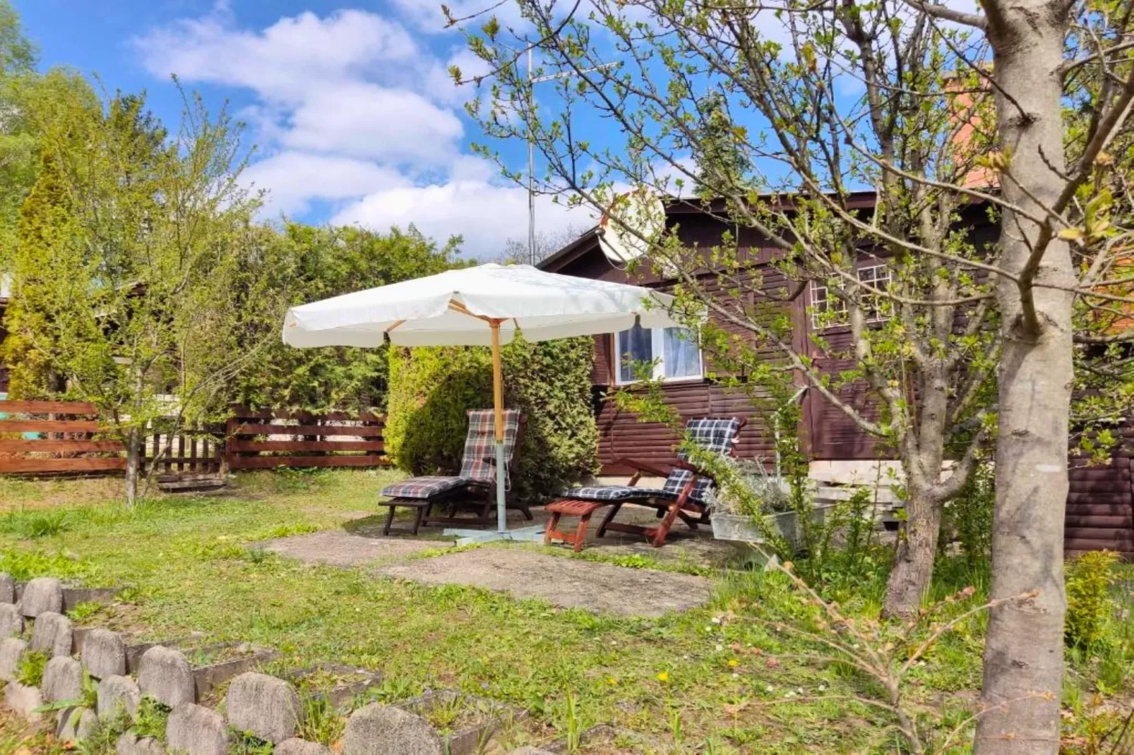 Ferienhaus Donauknie-Exterior in summer