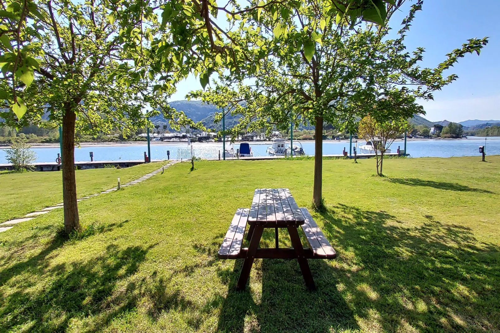 Camping Marina 3B // Mobile Home 5 Pax MH1-Jardins en été