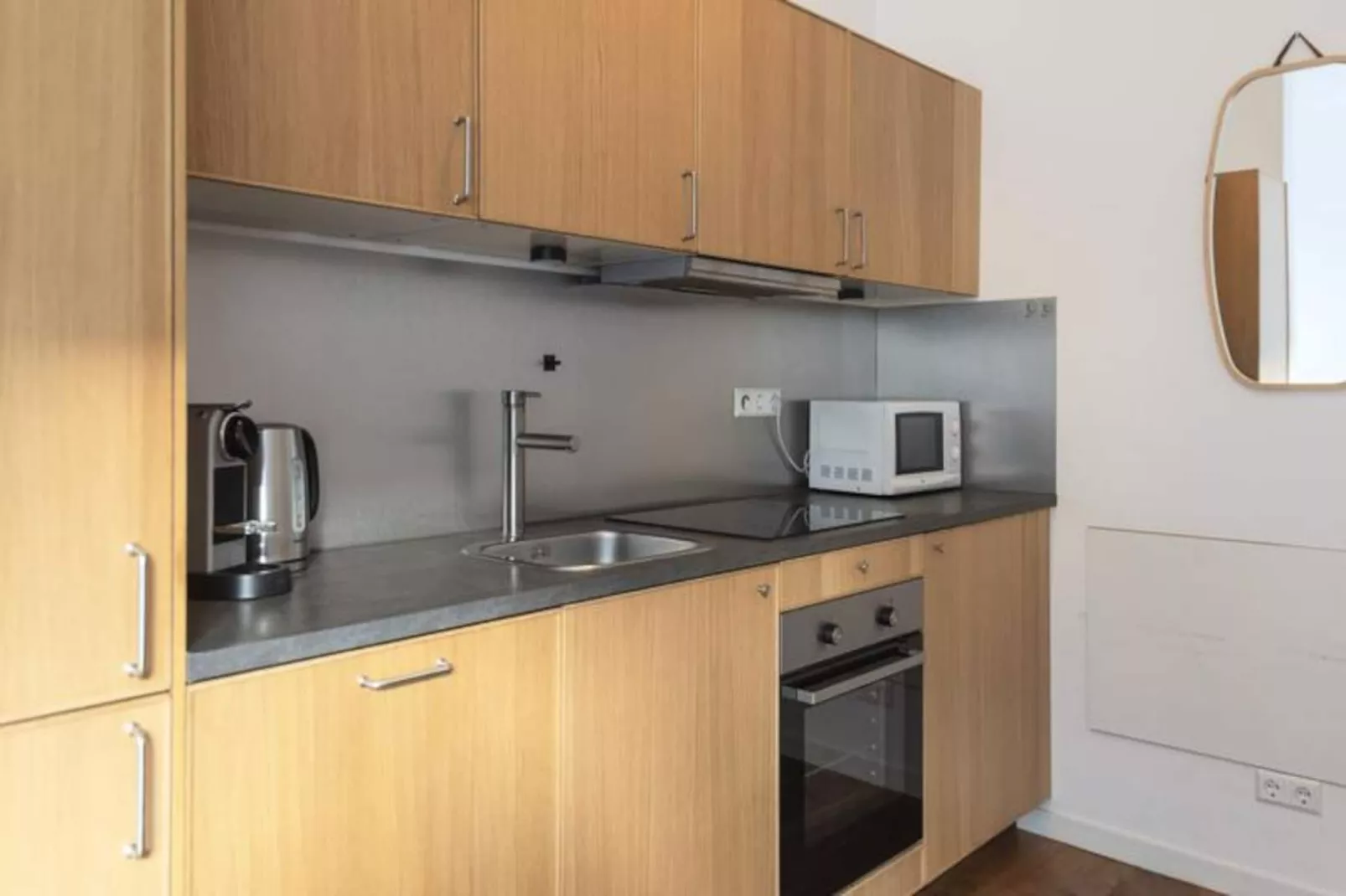 Isa Mae Apartment - Non tagué