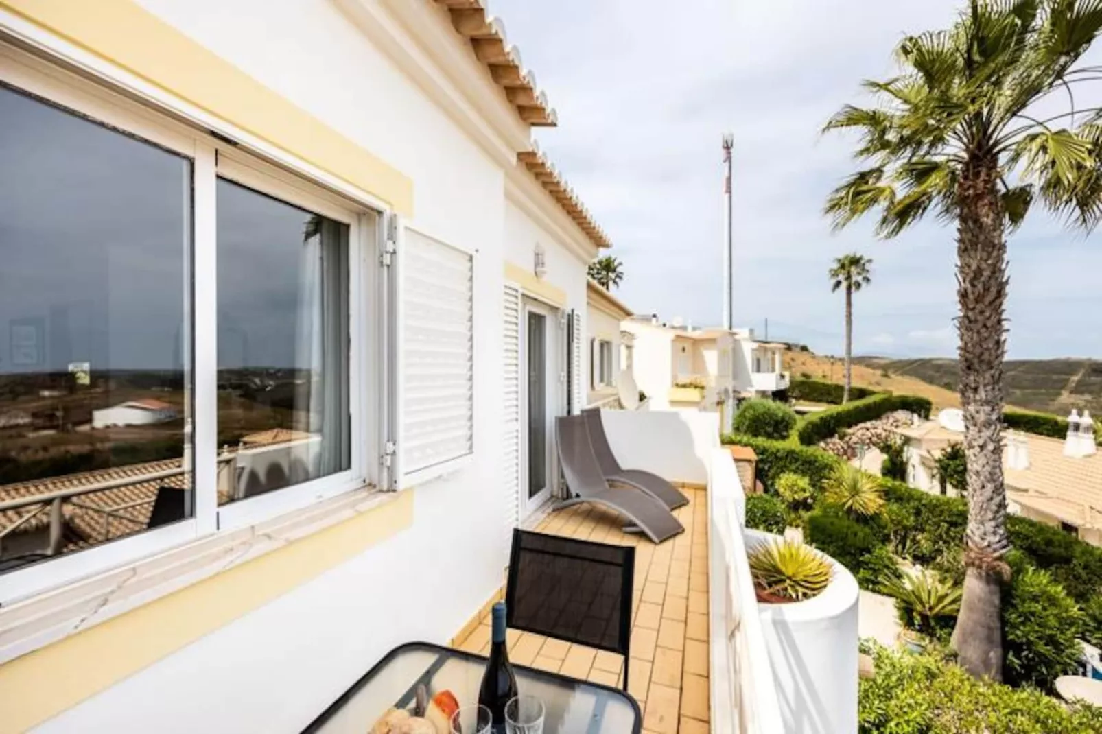 Townhouse Da Amarela-Non tagué