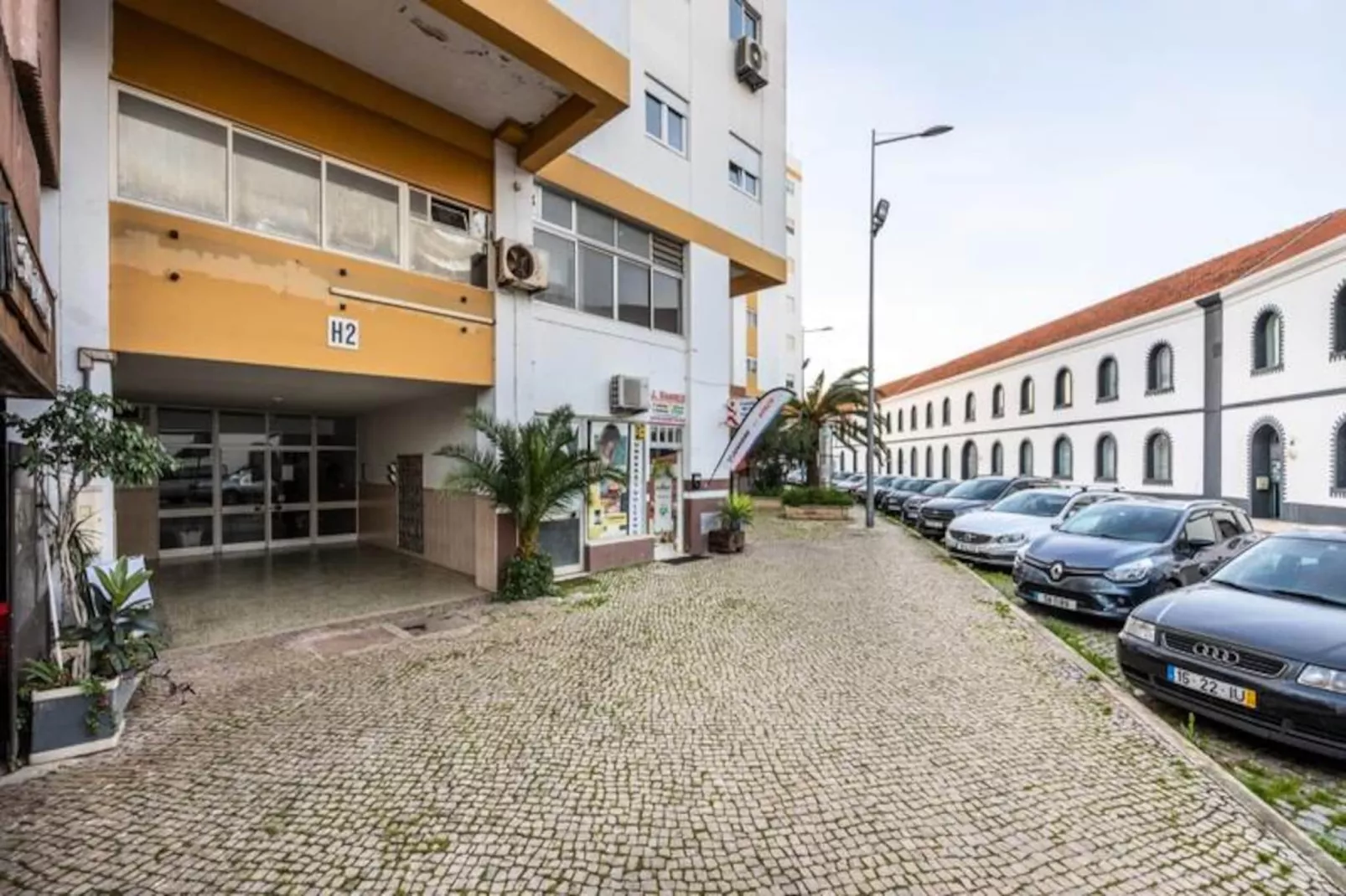 Torri Riverview Apartment-Untagged