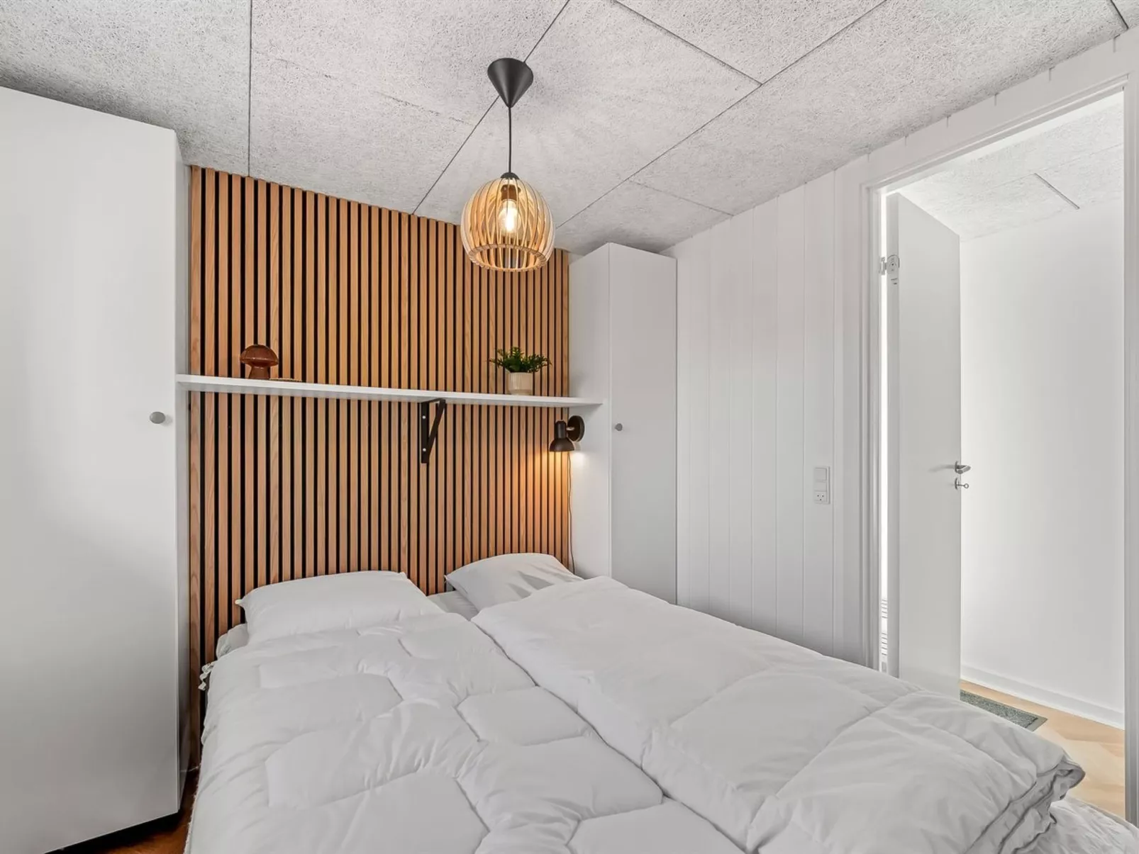 "Bela" -  from the sea-Inside