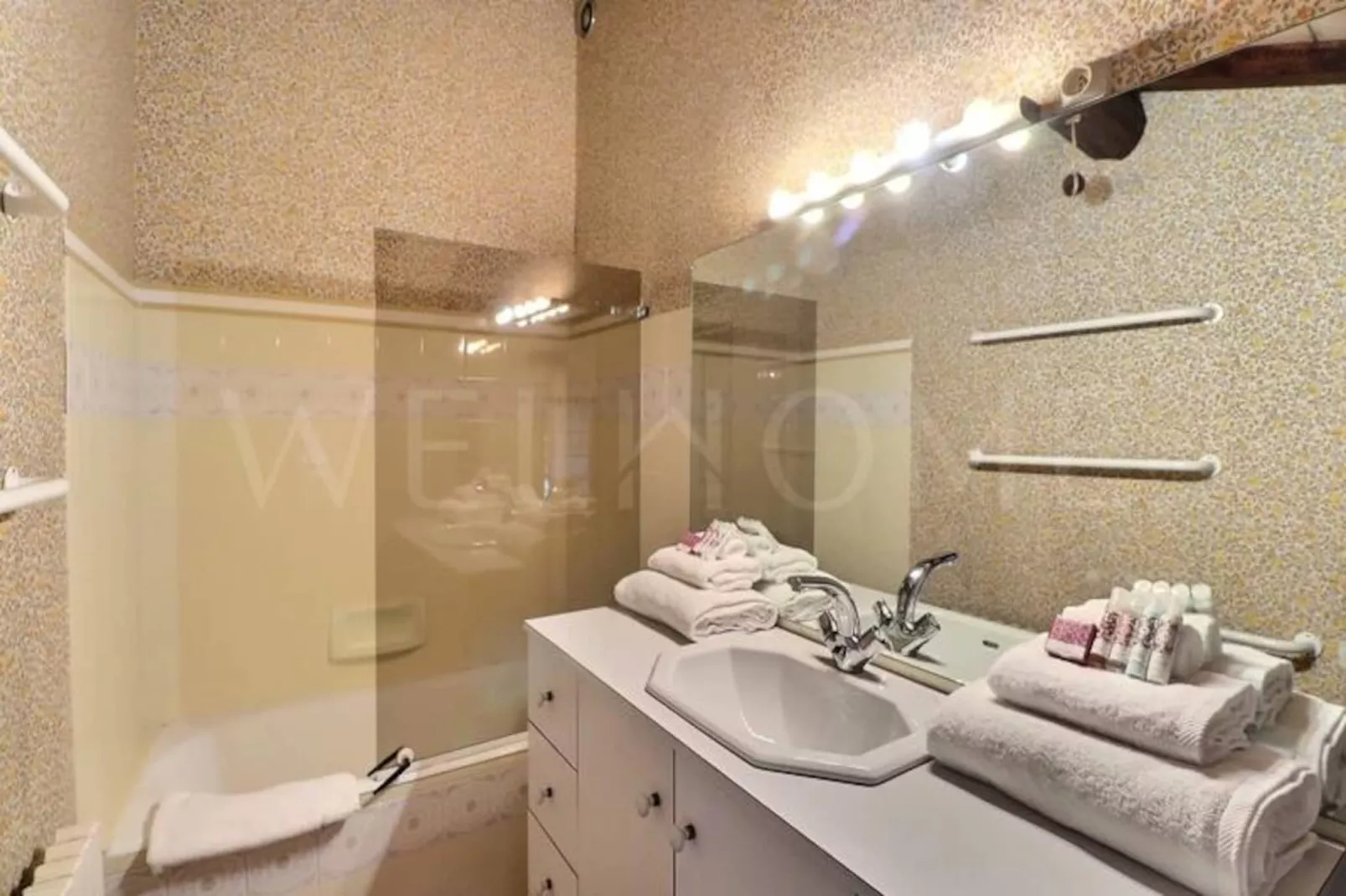 Bastide De L'esclat - Piscine - Champs De Lavandes-Untagged