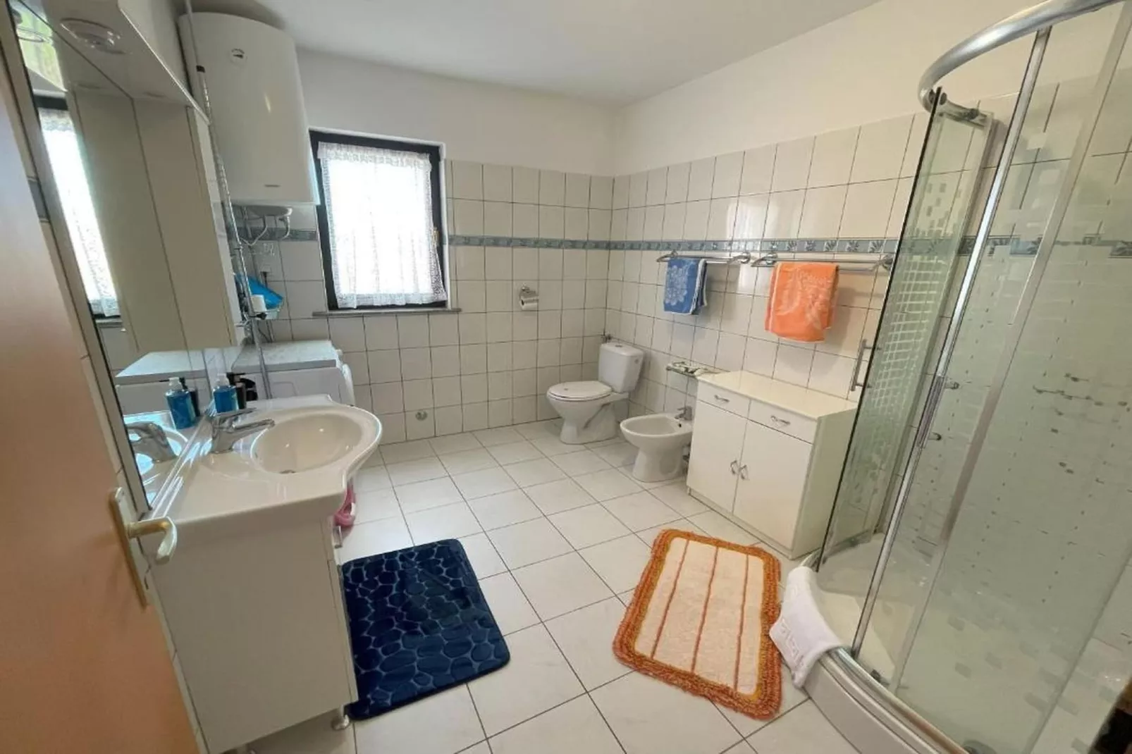 Villa Rosa Apartman-Badezimmer