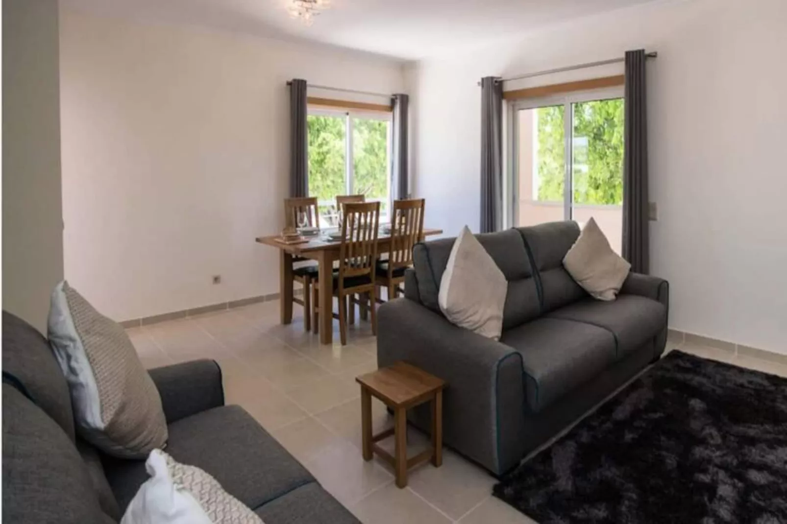 Central Modern 2-bed Apartment Arma&ccedil;&atilde;o De Pera-Nicht zugeordnet