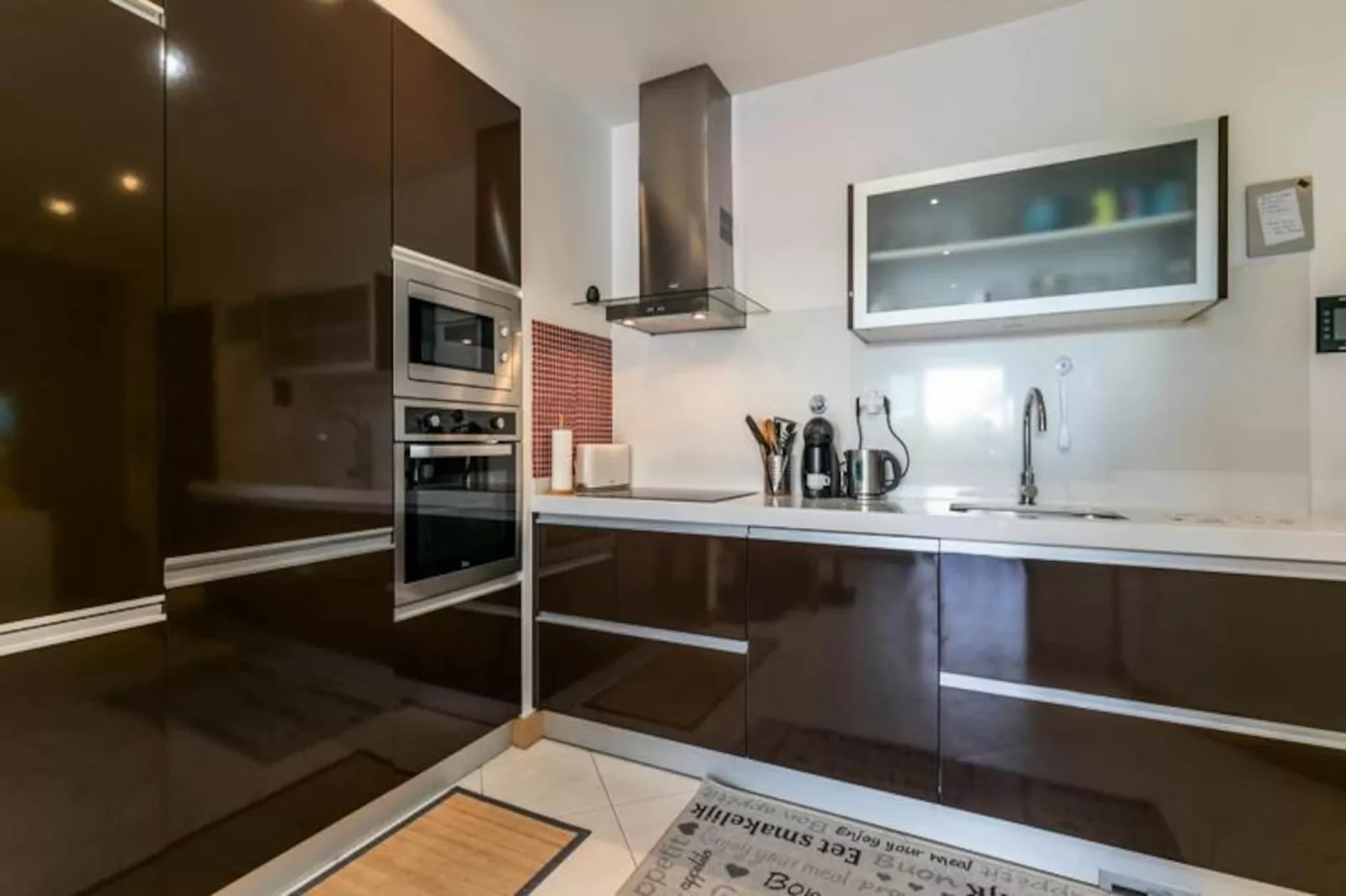 Apartment Henri-Non tagué