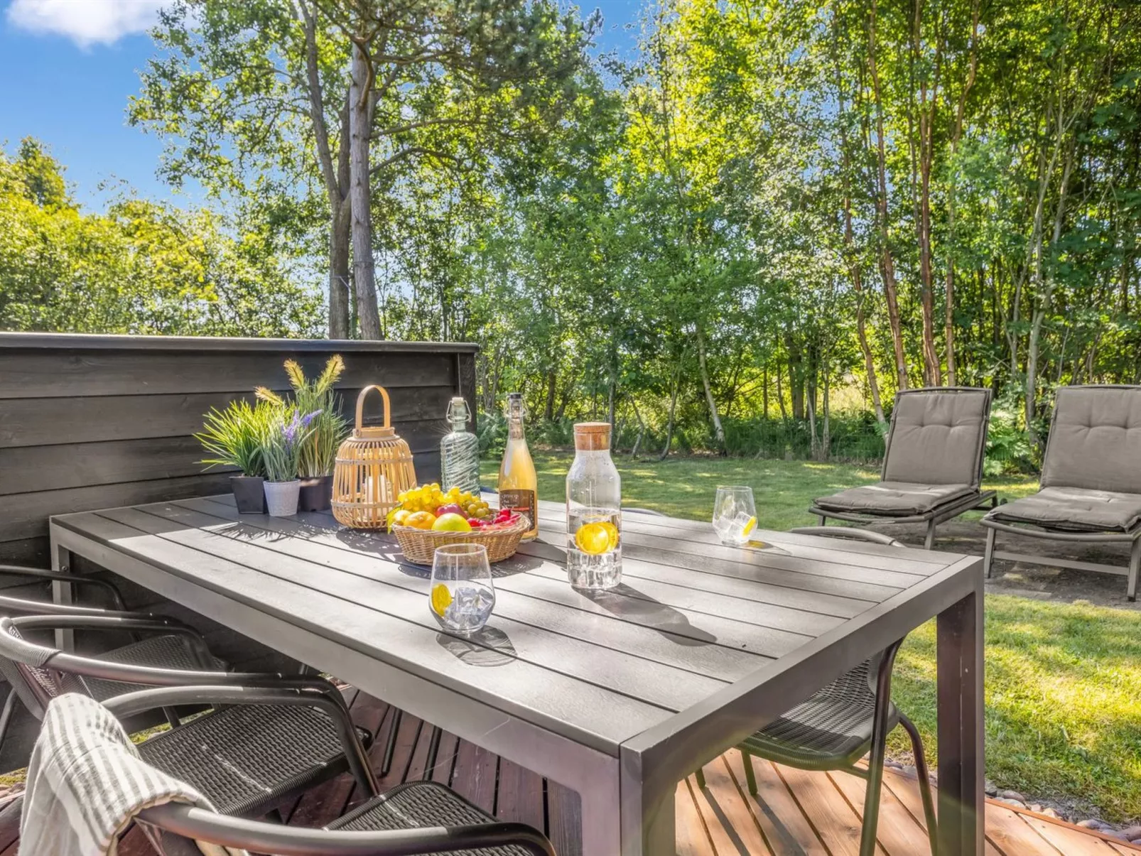 "Arny" - 1.5km from the sea-Outside