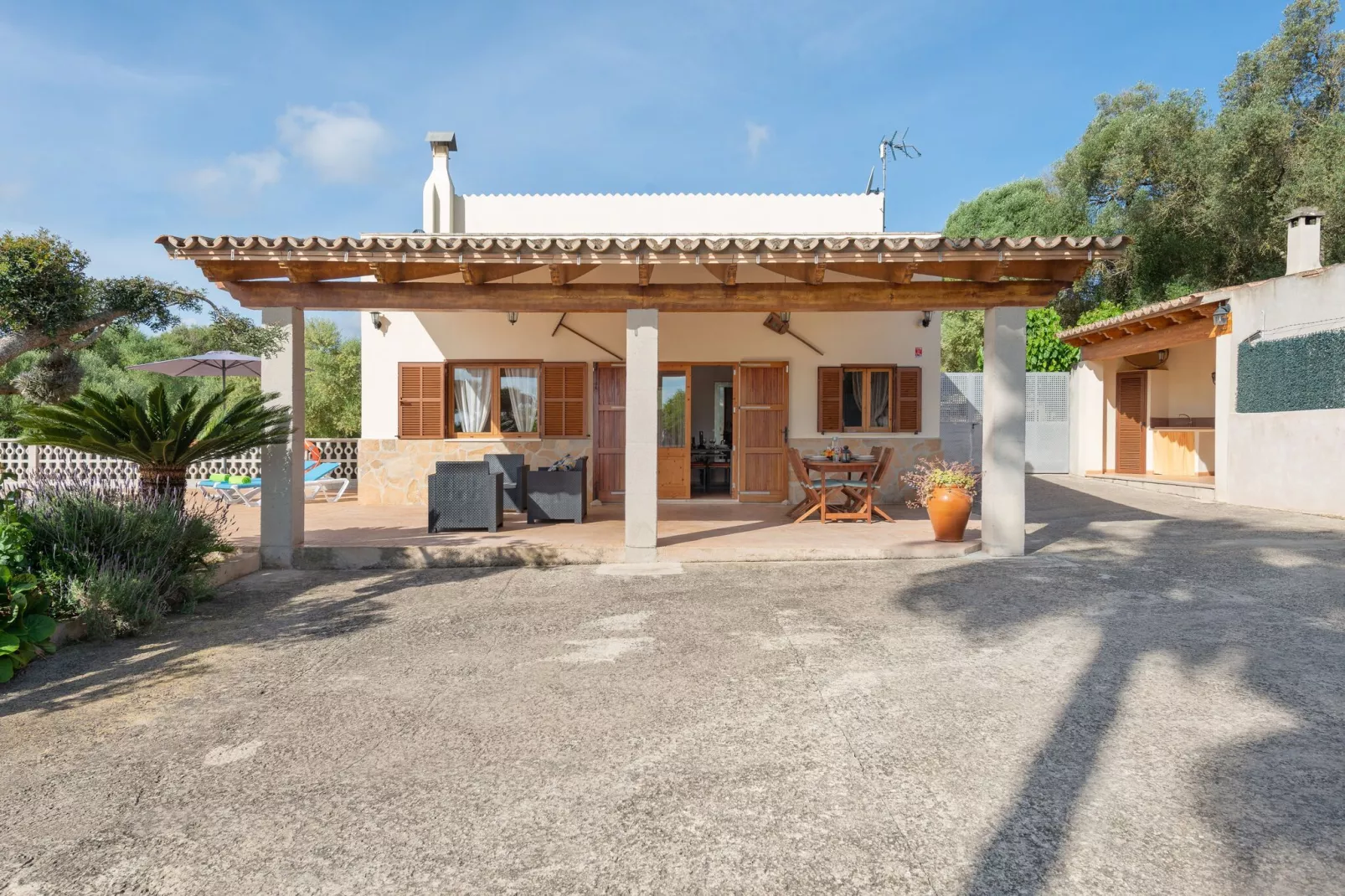 Vista Sol-Exterior summer