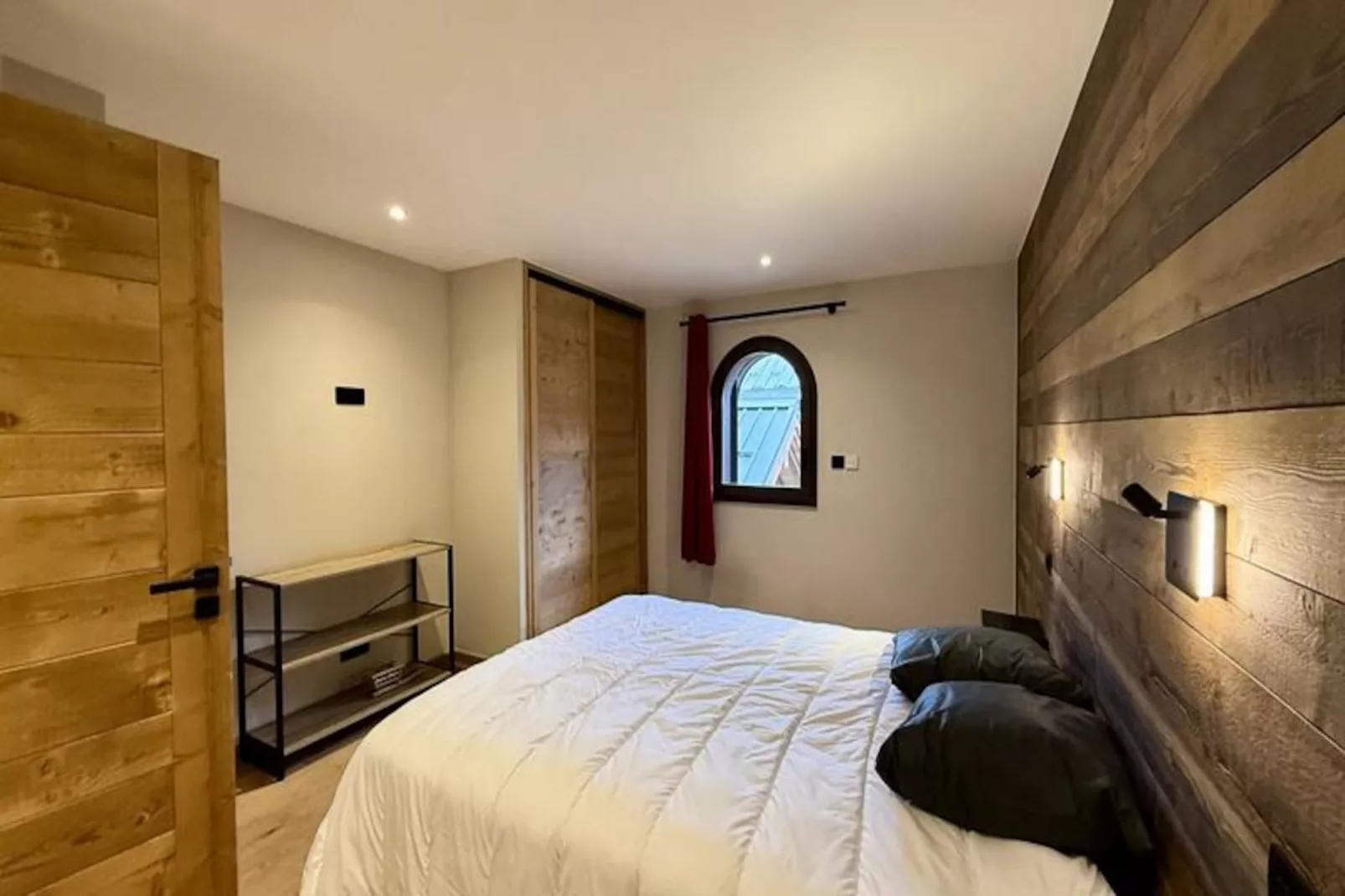 Résidence Complexe Aiguilles-Untagged