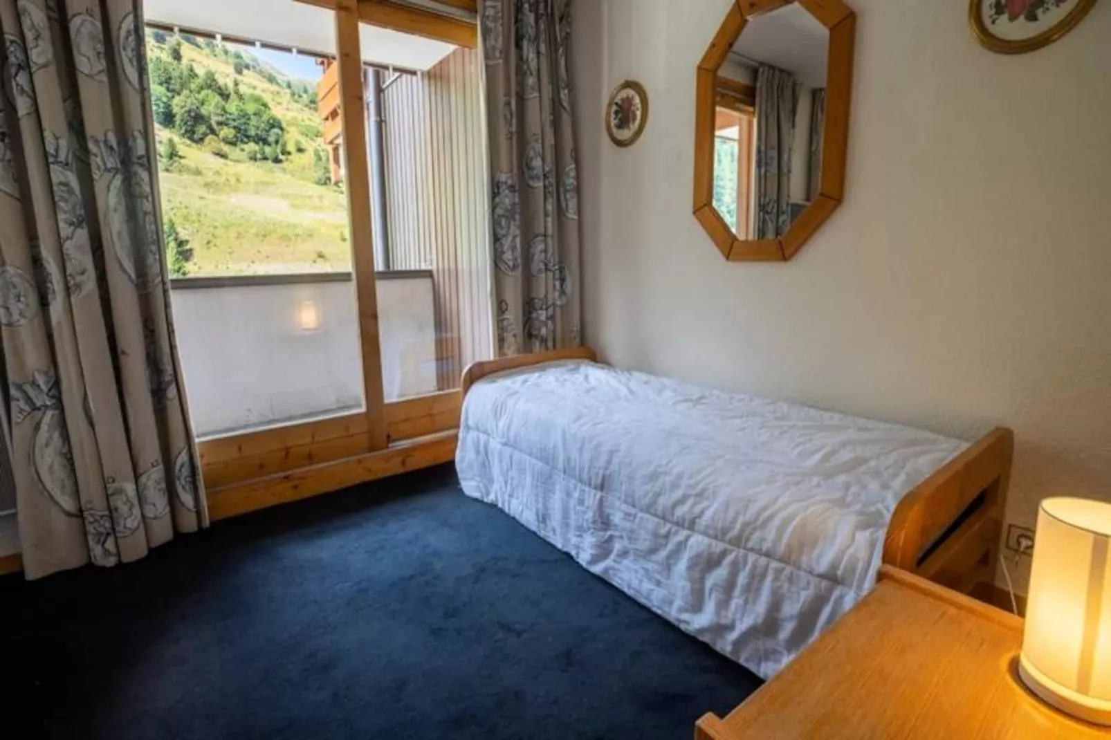 Sherpa 18 Sur Le Front De Neige De Mottaret-Untagged