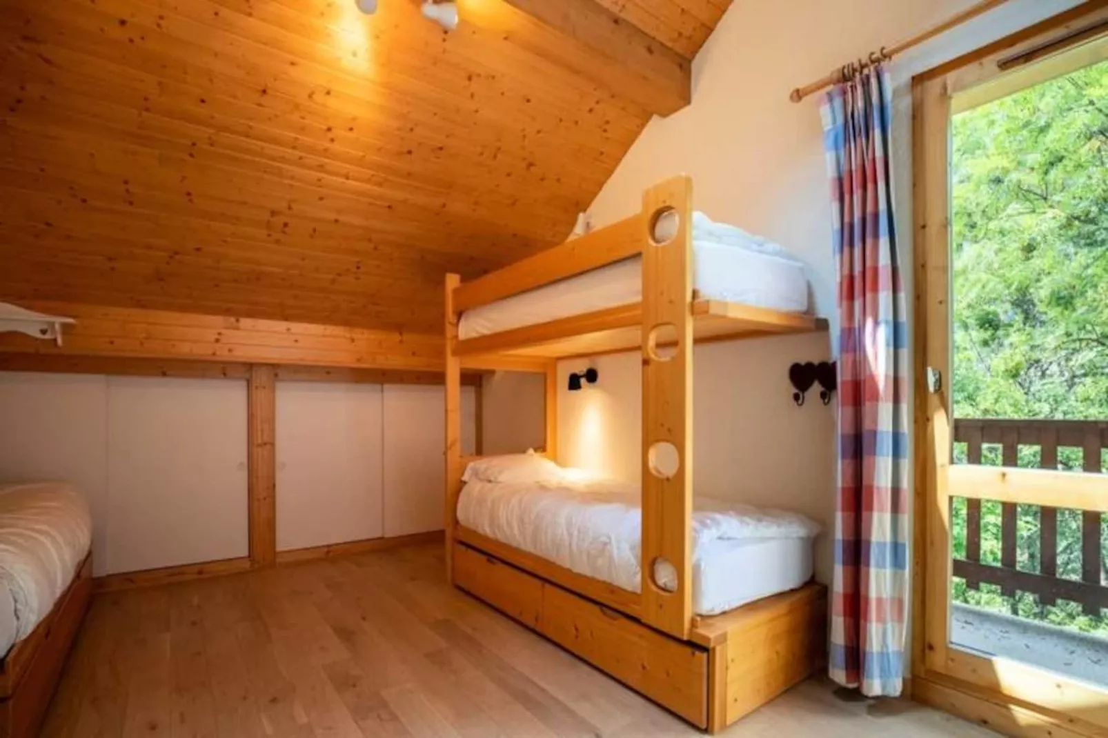 Fauvettes 4-Untagged