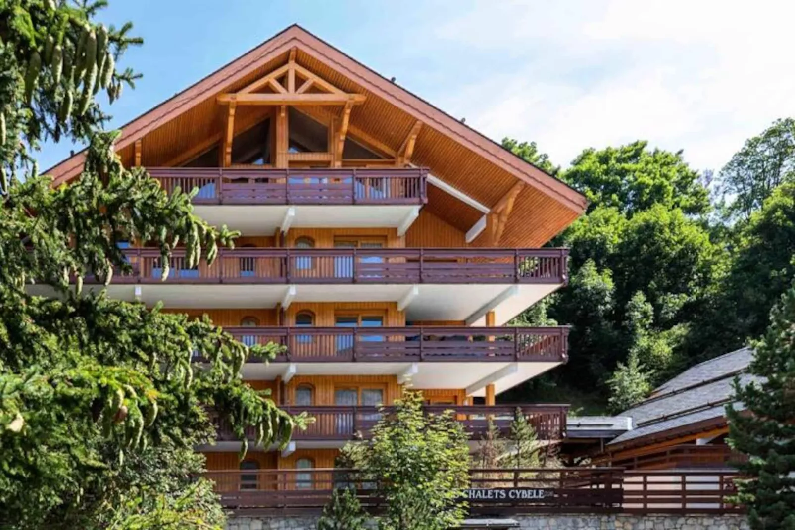 Cybeles 8 - Untagged