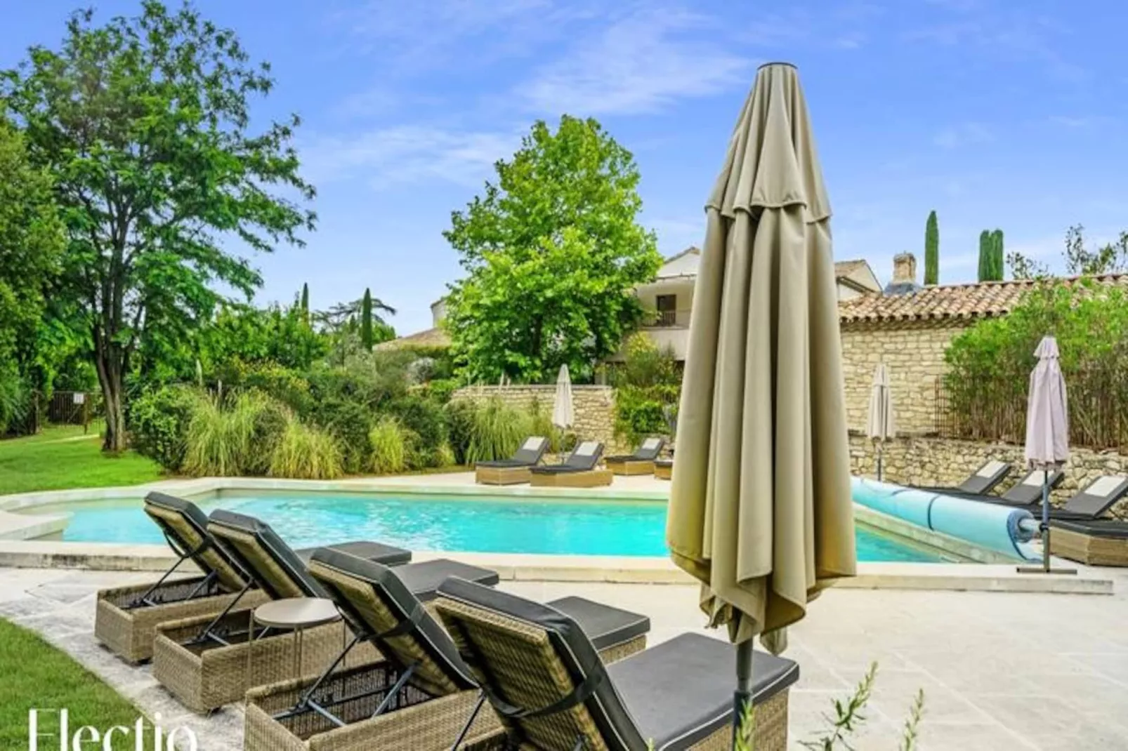 Loggia 9 Pin | R&eacute;sidence Les Petitons-Untagged