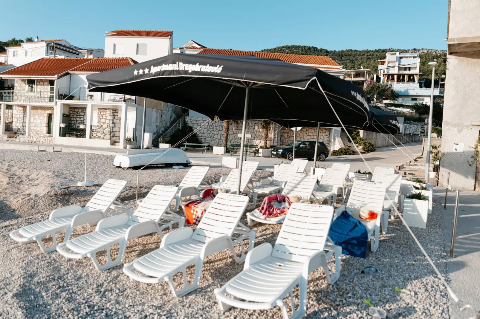 Apartments Dragobratović - Superior One Bedroom  Apartment with  Balcony and Side Sea View (Apartment 4)-Ambiente