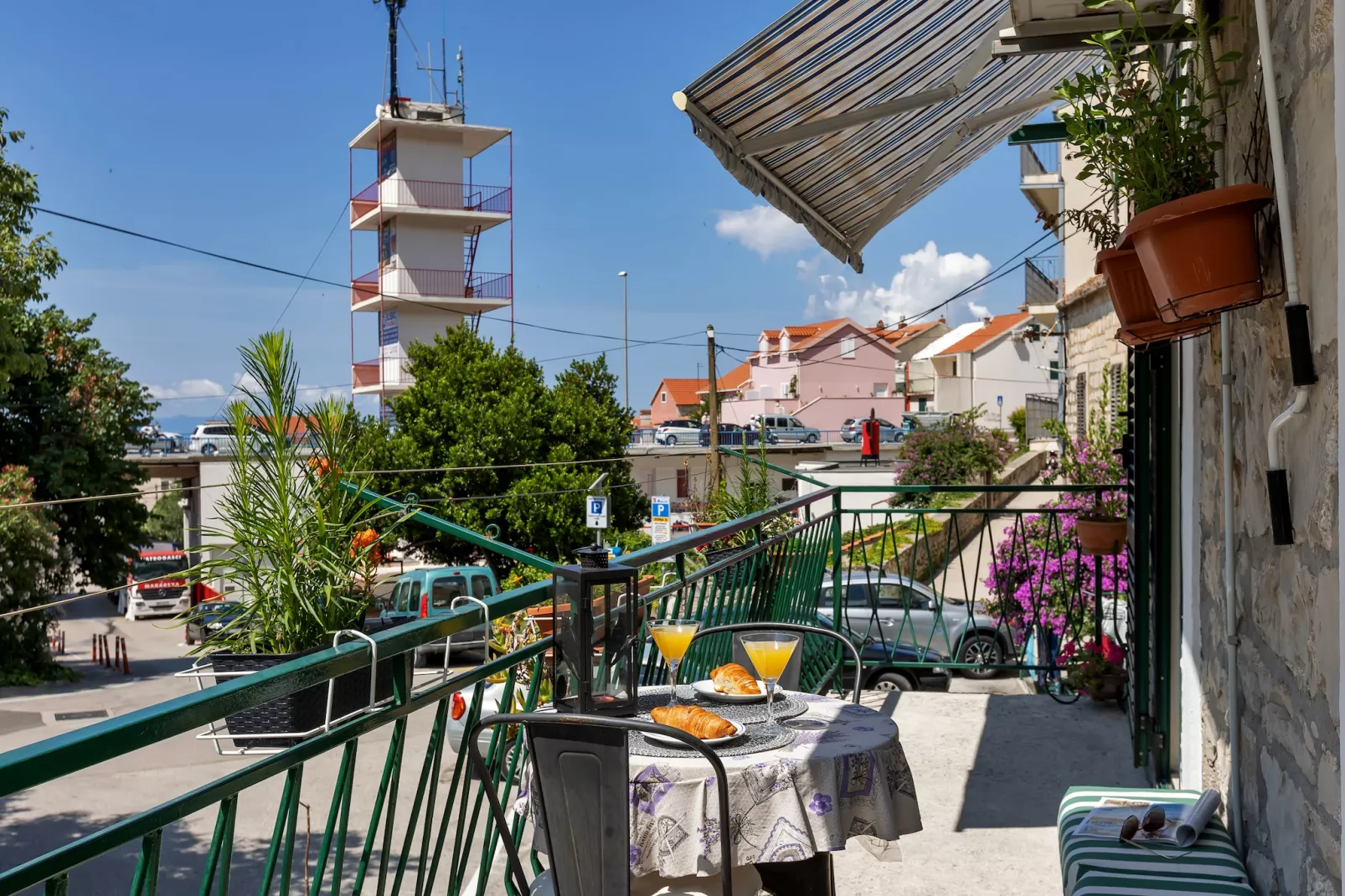 Apartments Kata - Three Bedroom Apartment with Balcony-Terrace balcony