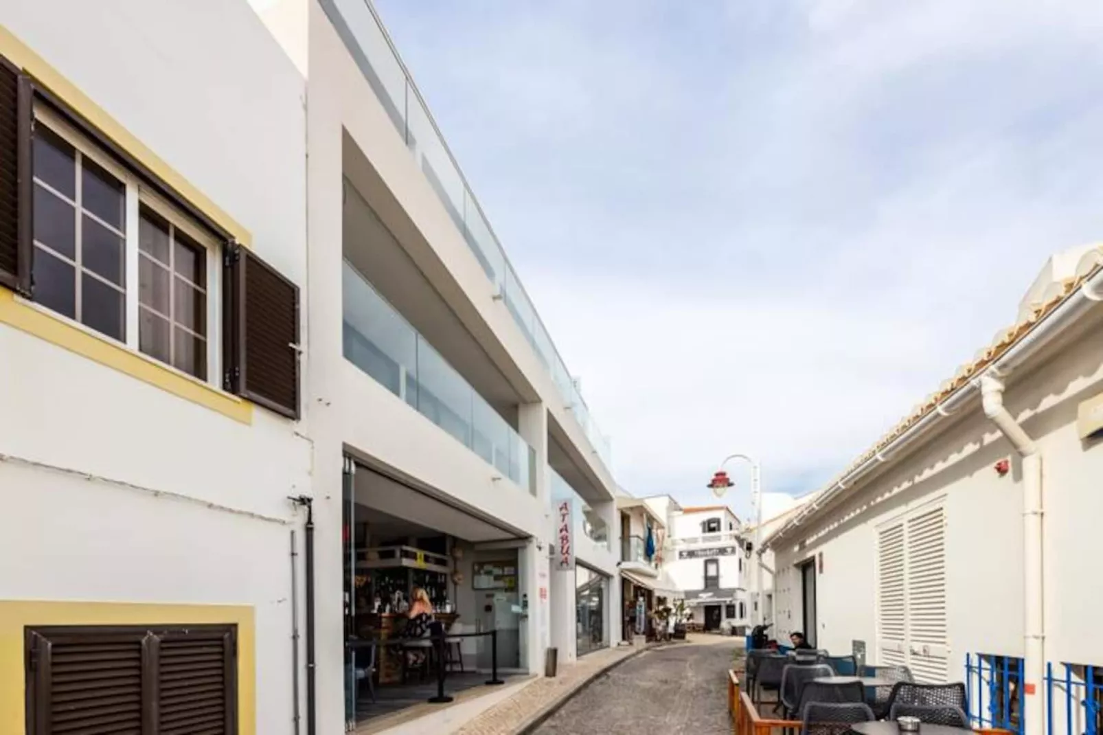 Frontline Seaview Apartment-Non tagué