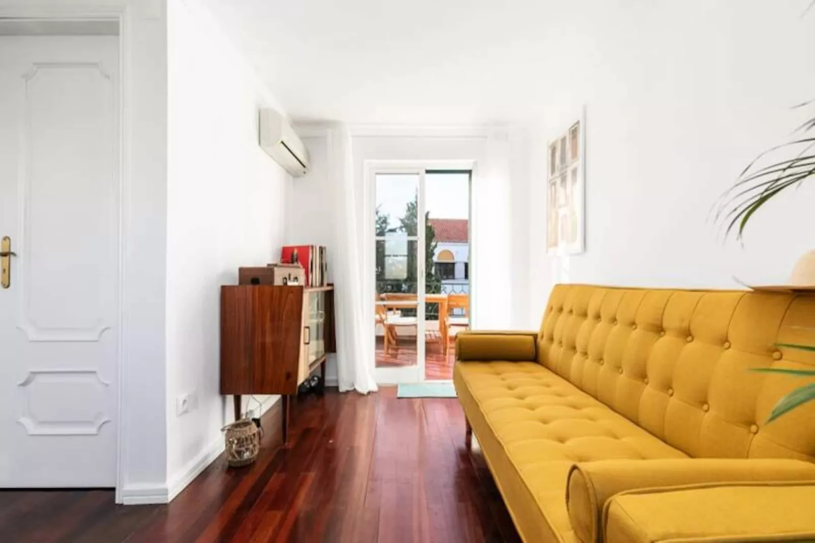 Casa Verde - Traditional Townhouse-Non tagué