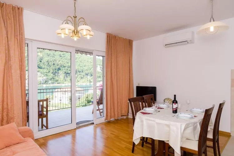 Apartment Marela- One Bedroom Apartment with Balcony and Sea View-Innenbereich