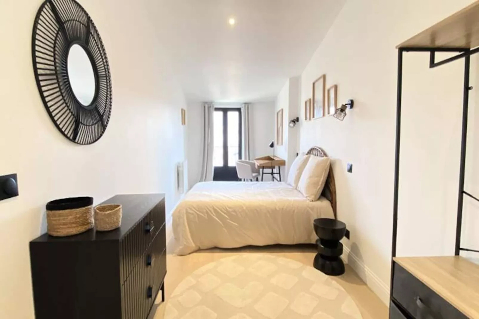 Duplex Prestigieux Au C&oelig;ur Du Triangle D&rsquo;or-Nicht zugeordnet